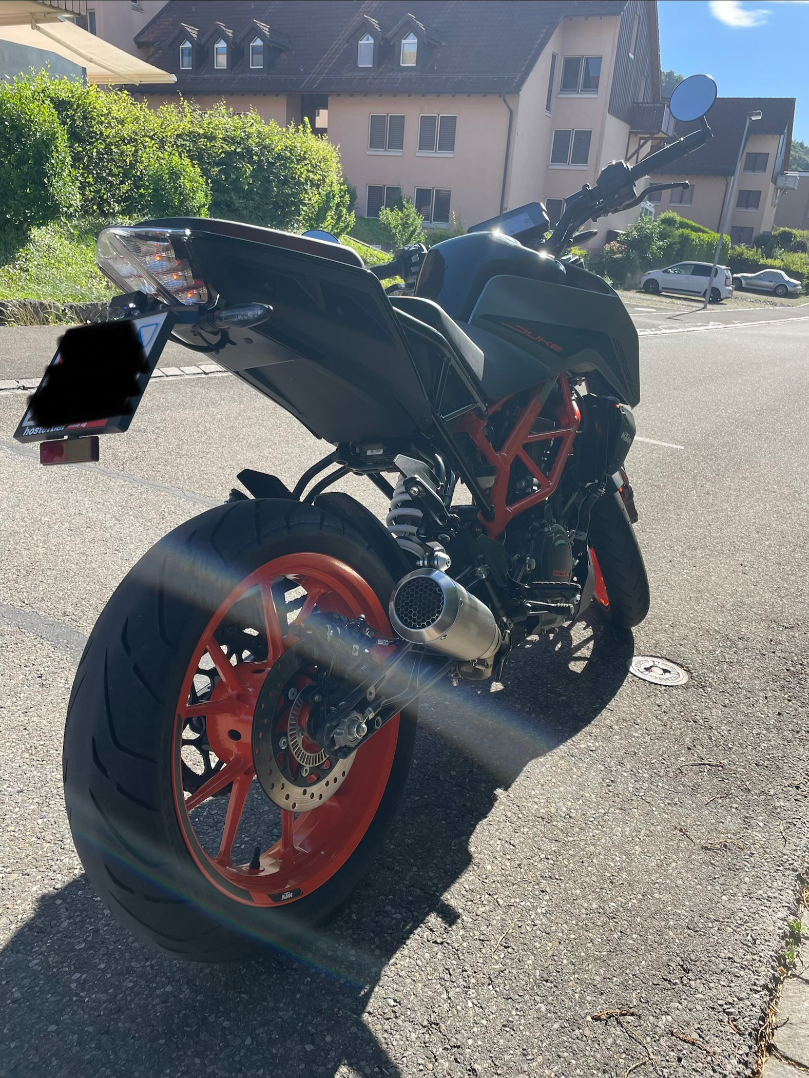 KTM 390 Duke-image-3