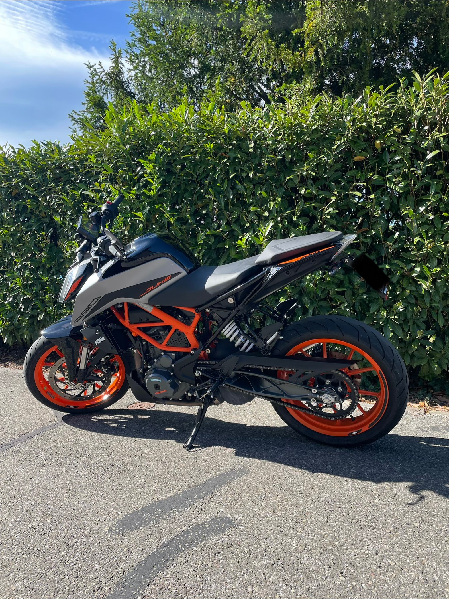 KTM 390 Duke-image-0