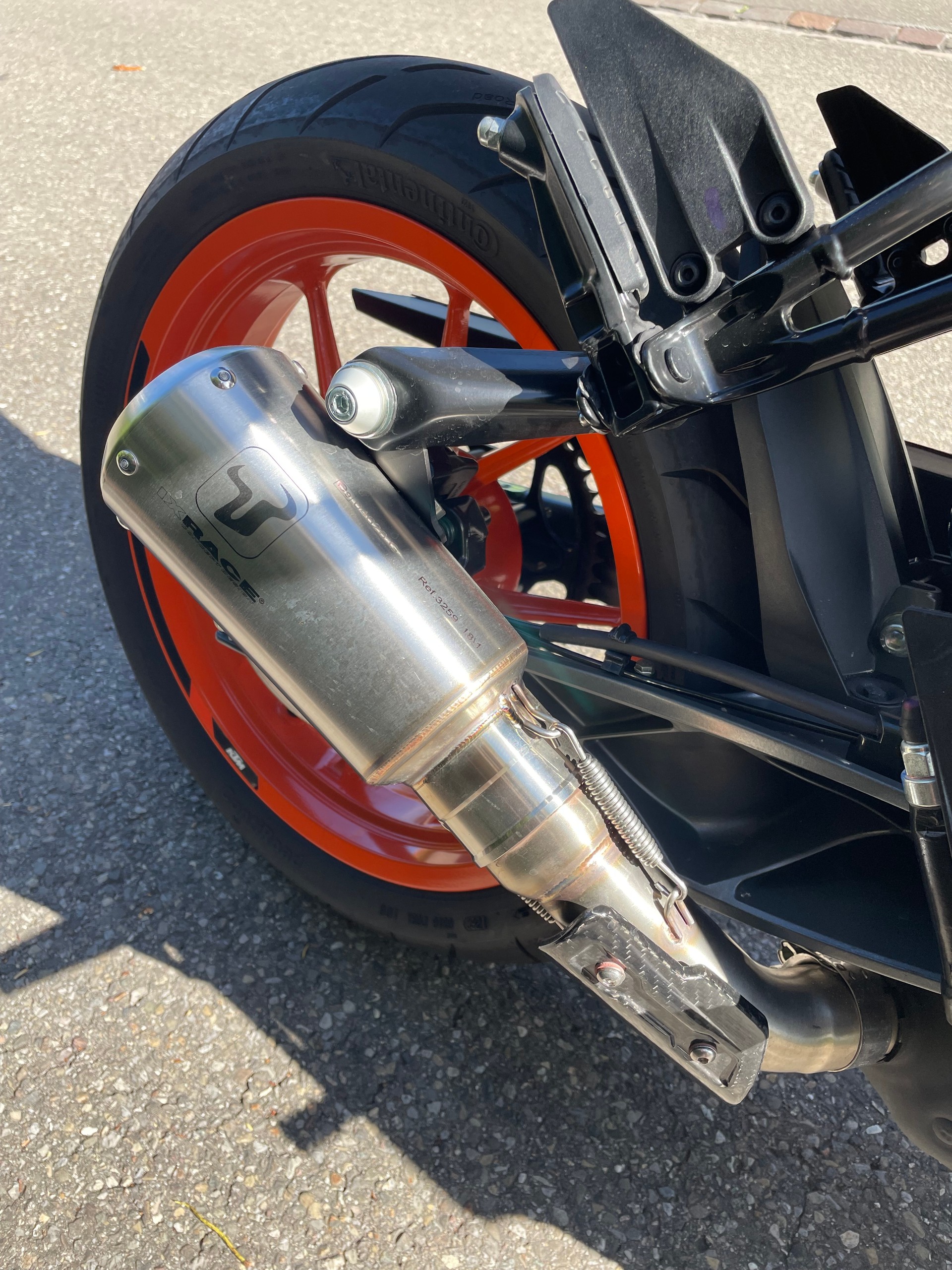 KTM 390 Duke-image-4