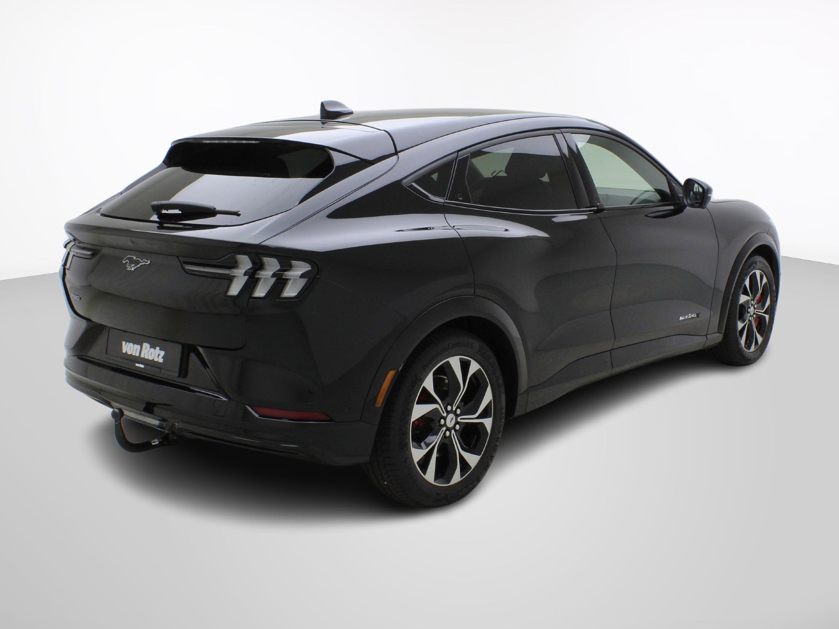 FORD Mustang Mach-E Extended AWD-image-5
