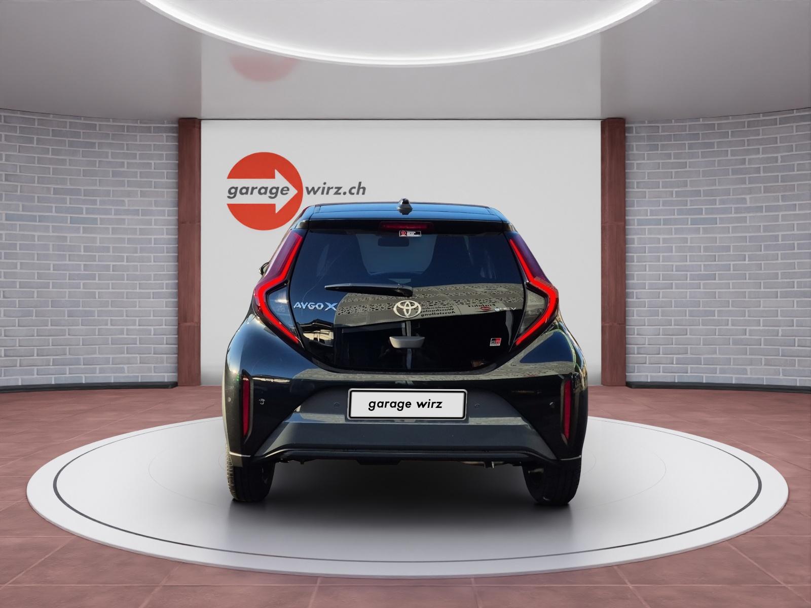 TOYOTA Aygo X 1.5 VVT-i HSD GR Sport-showroom-element-3