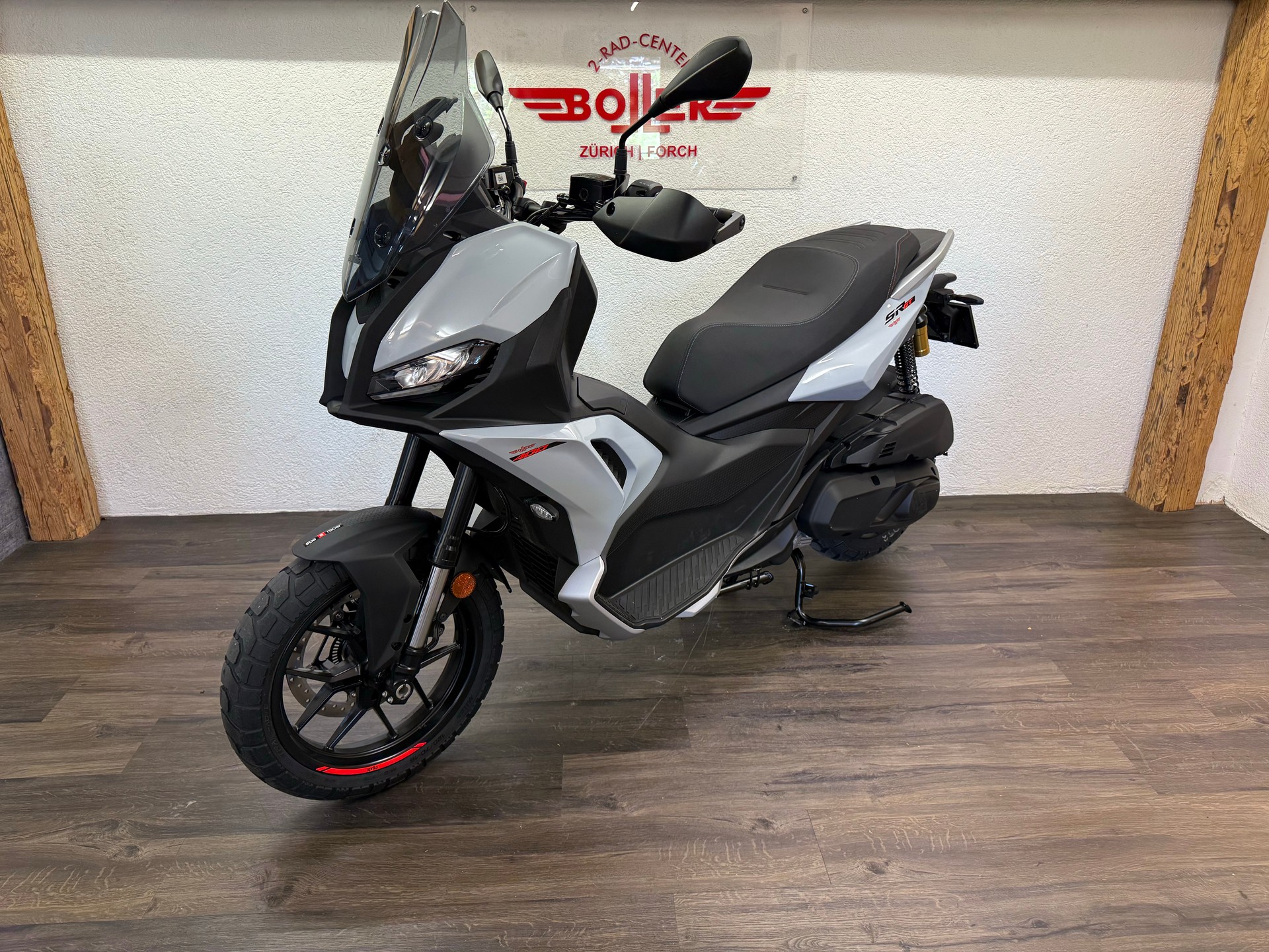 APRILIA SR GT 400-image-0