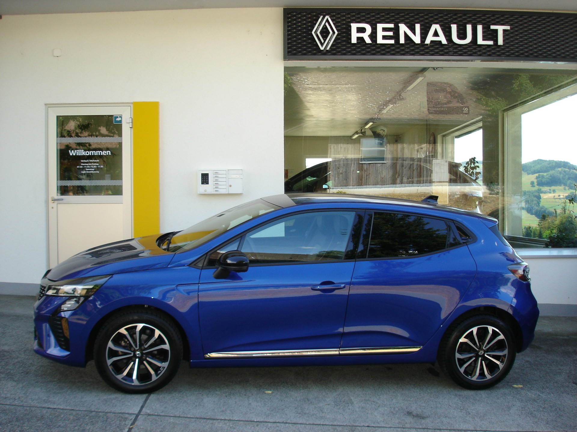 RENAULT Clio 1.0 Techno X-Tronic