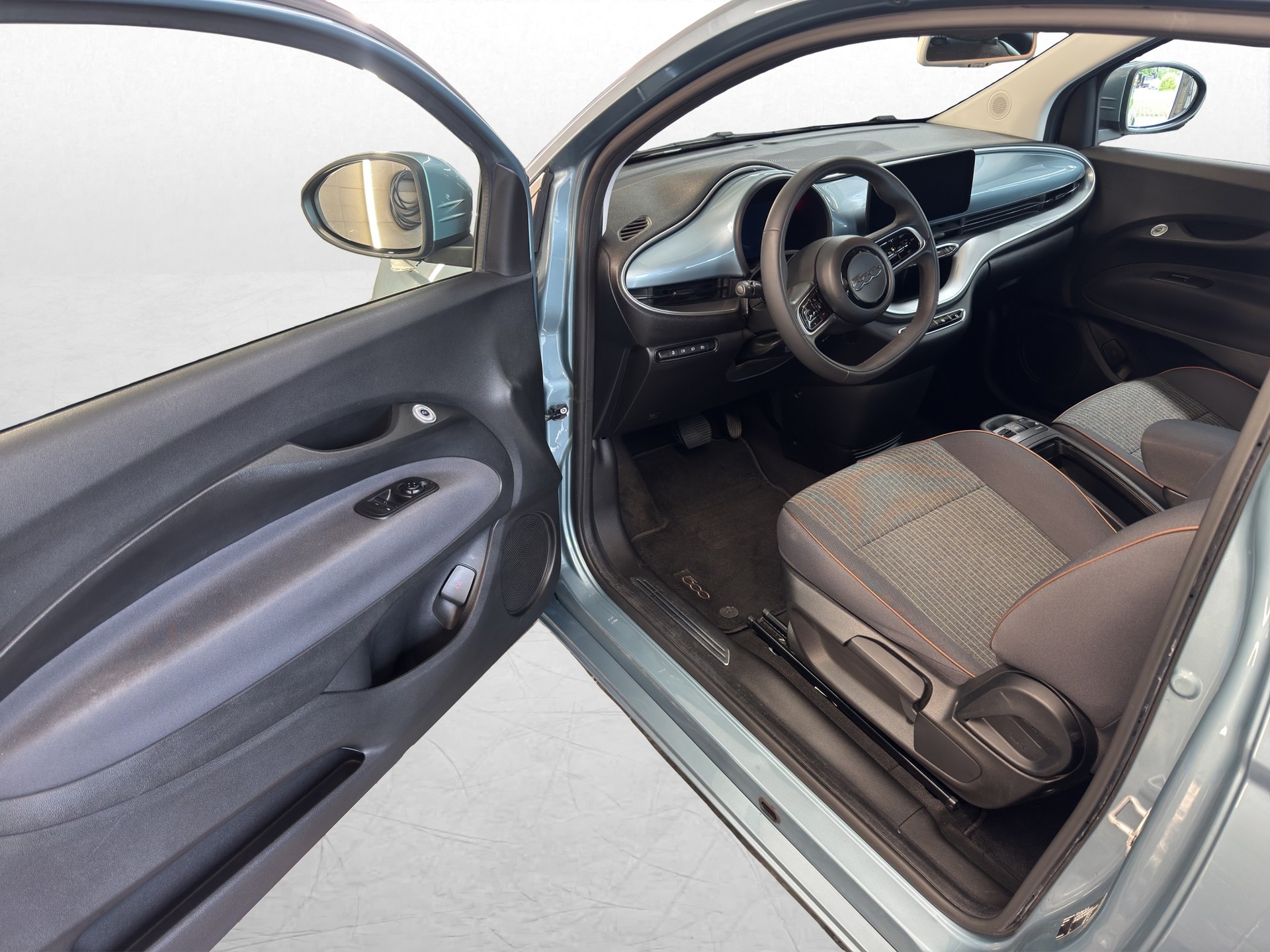 FIAT 500 C electric 87 kW Icon-image-9