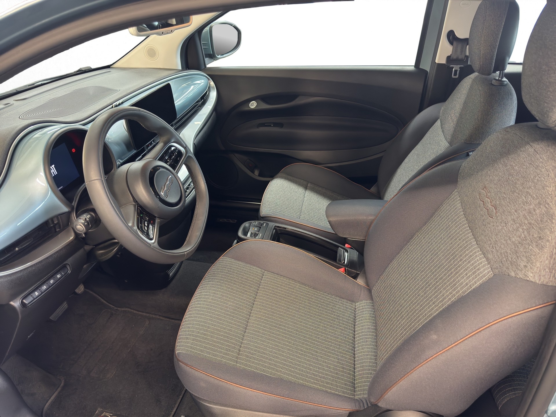 FIAT 500 C electric 87 kW Icon-image-5