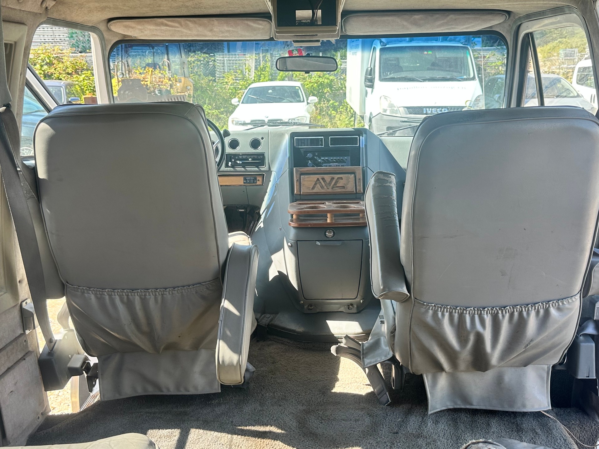 CHEVROLET Van G20-image-9