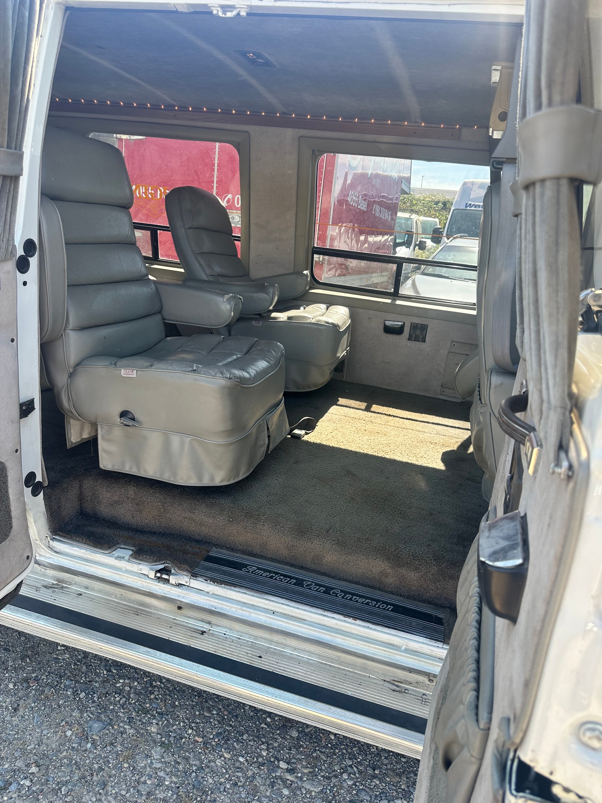 CHEVROLET Van G20-image-4