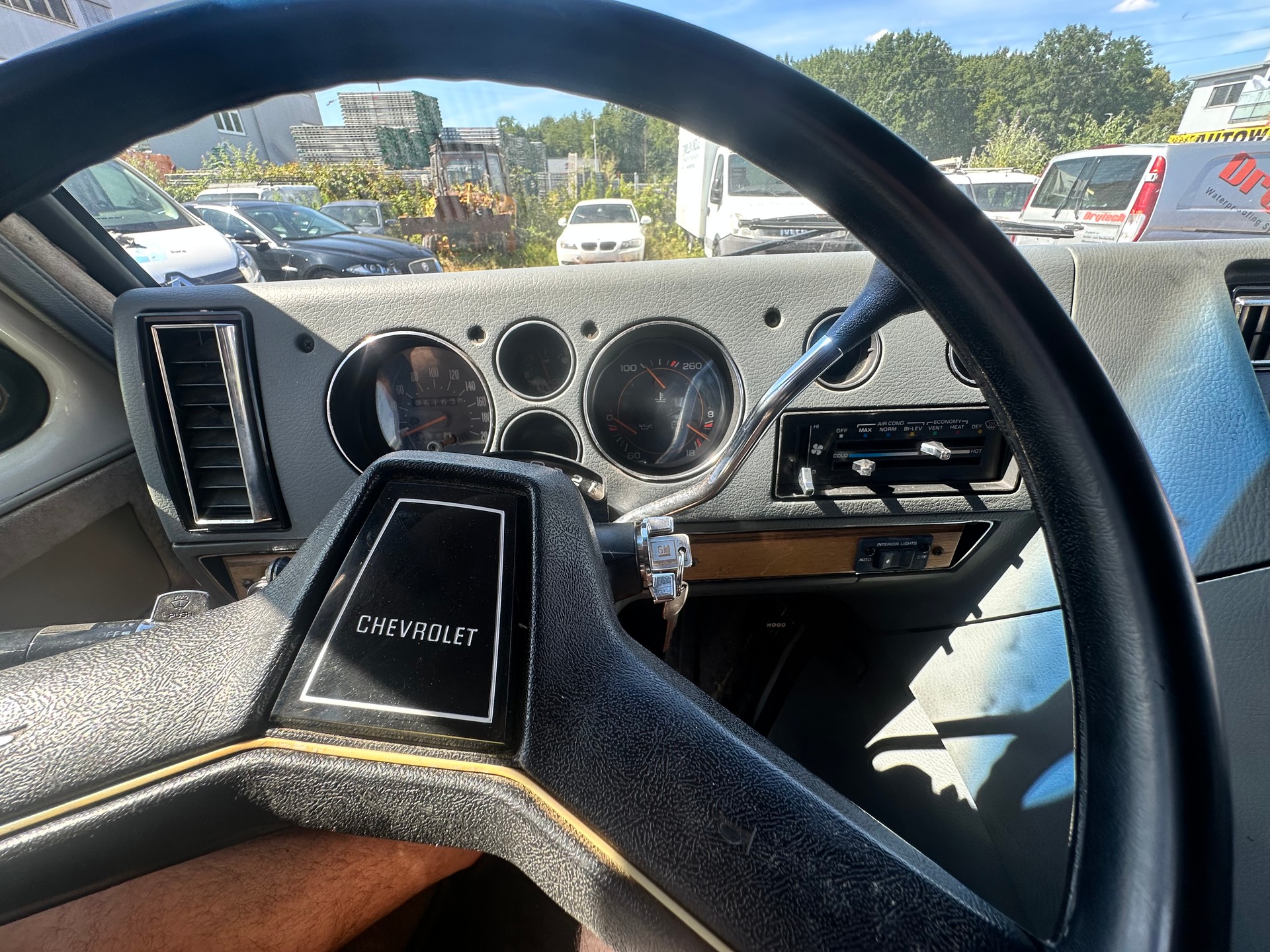 CHEVROLET Van G20-image-10