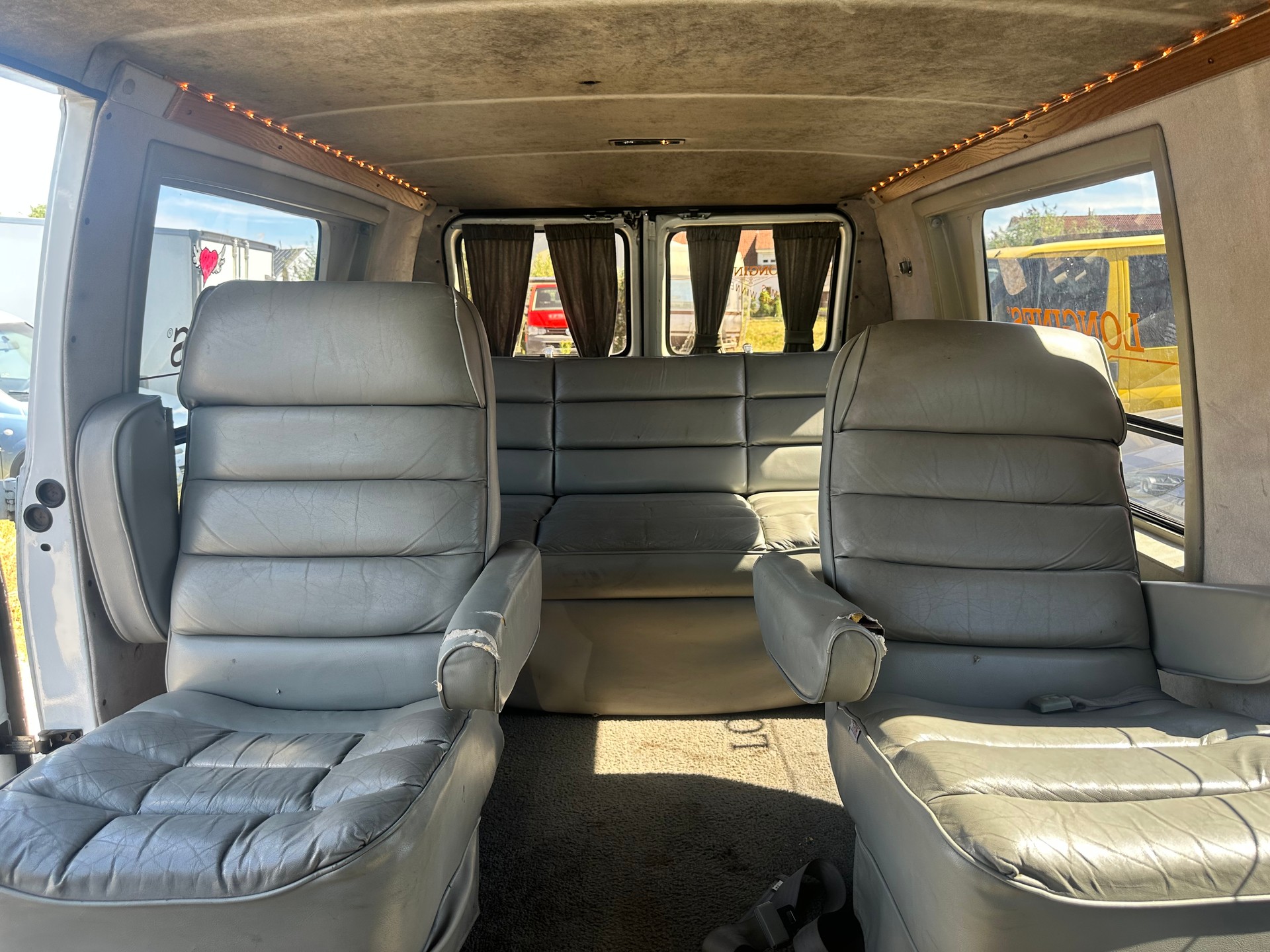 CHEVROLET Van G20-image-5