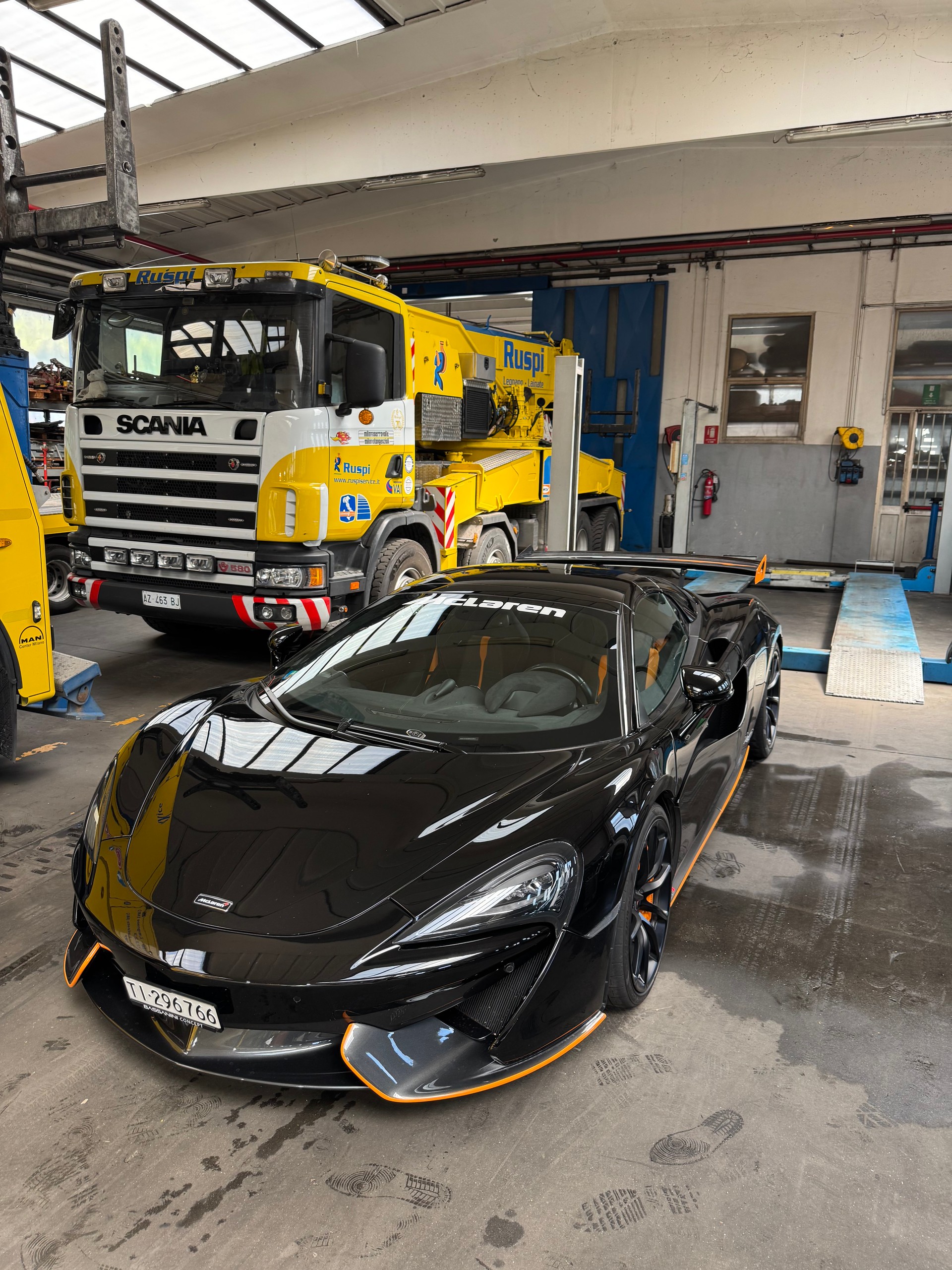 McLAREN 570S Spider 3.8 V8 SSG-image-5
