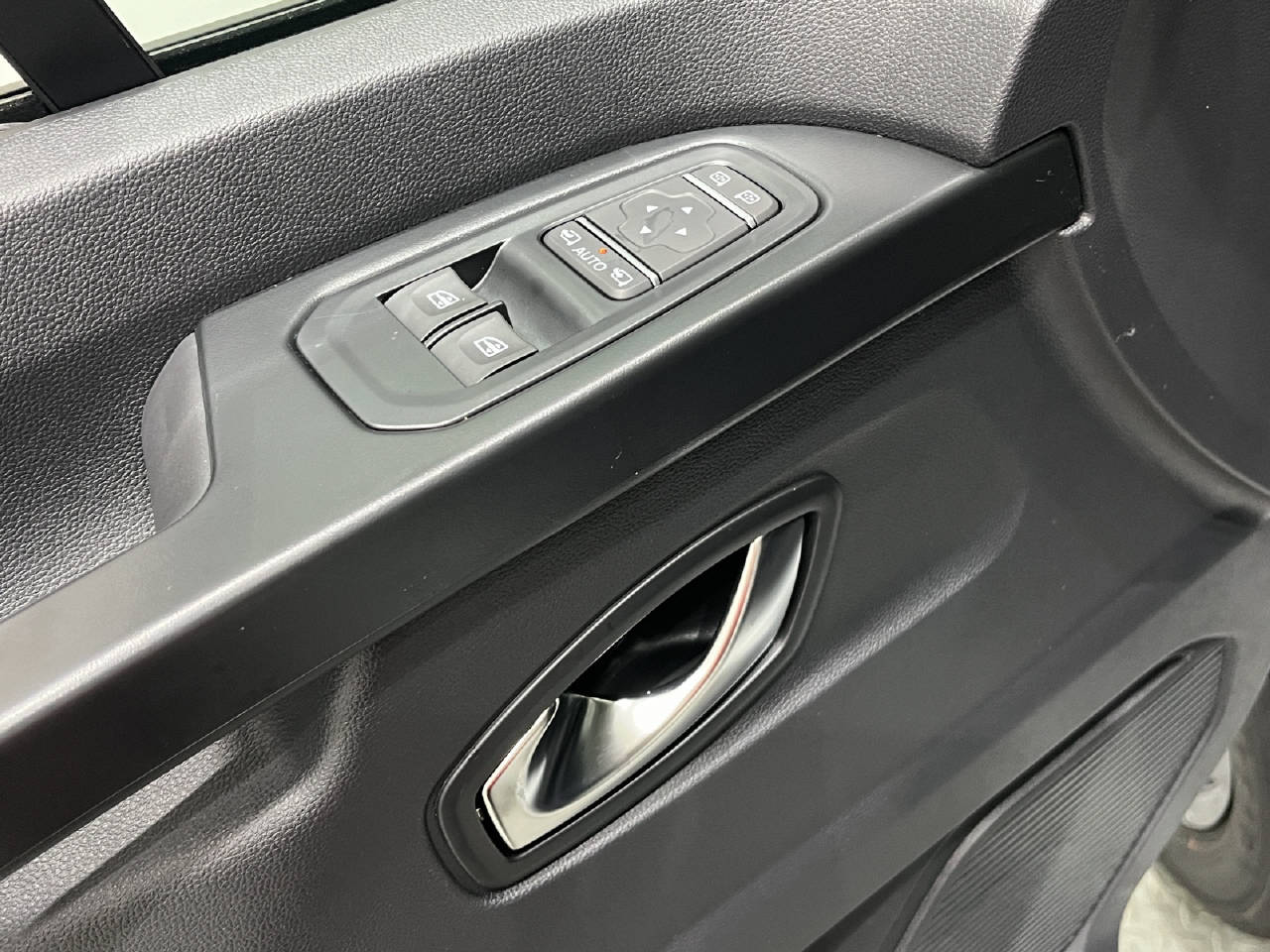 NISSAN Primastarr Kaw. 3.0 t L2 H1 2.0 N-Connecta-image-12