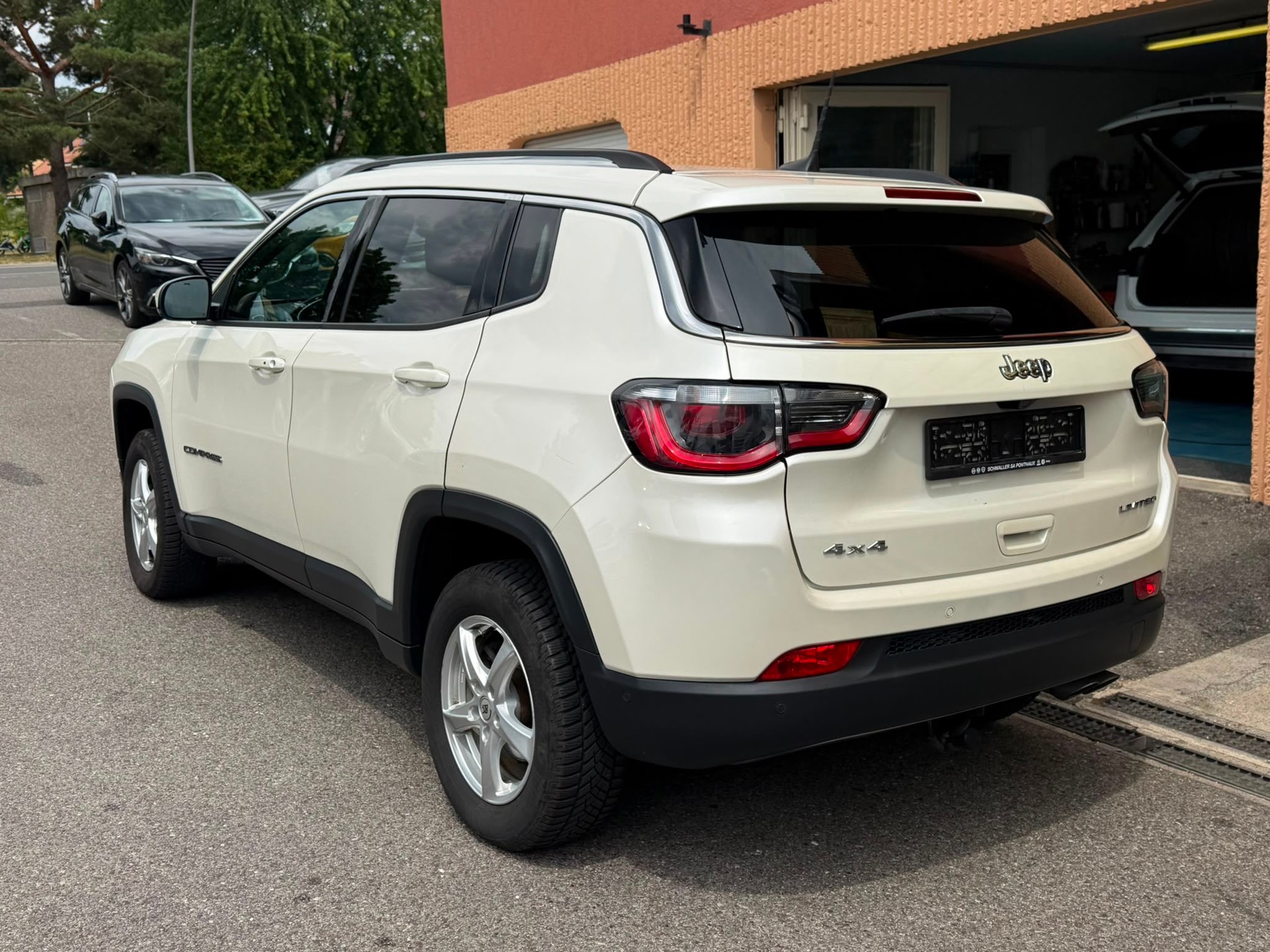 JEEP Compass 2.0CRD Limited AWD 9ATX-image-3