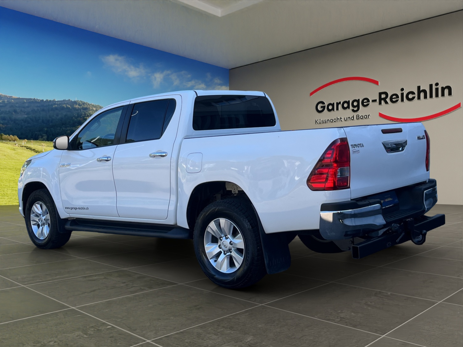 TOYOTA Hilux Double Cab.-Pick-up 2.4 D-4D 150 Sol-showroom-element-2