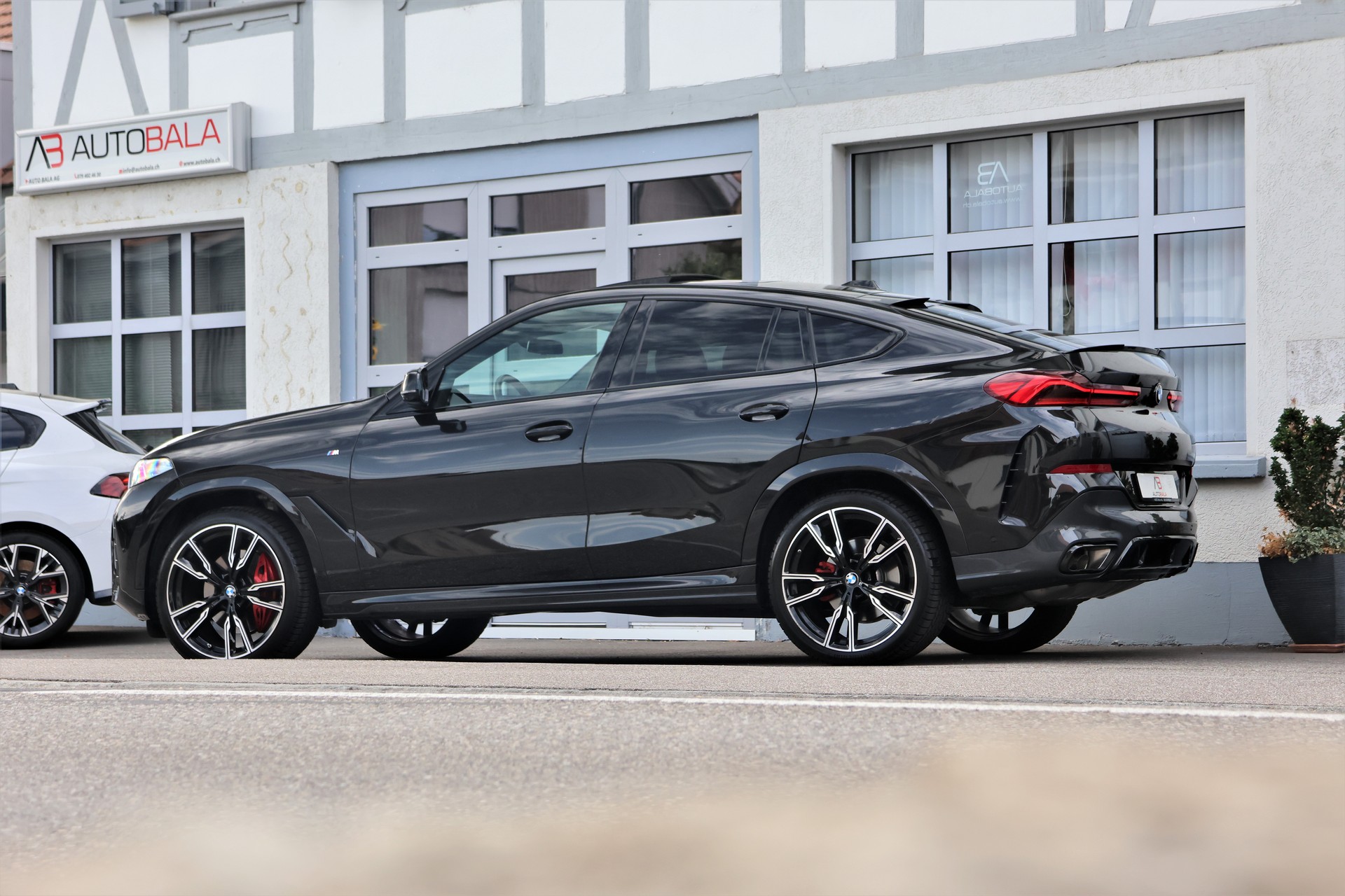 BMW X6 xDrive 48V 40i M Sport Pro Steptronic (CH)-showroom-element-3