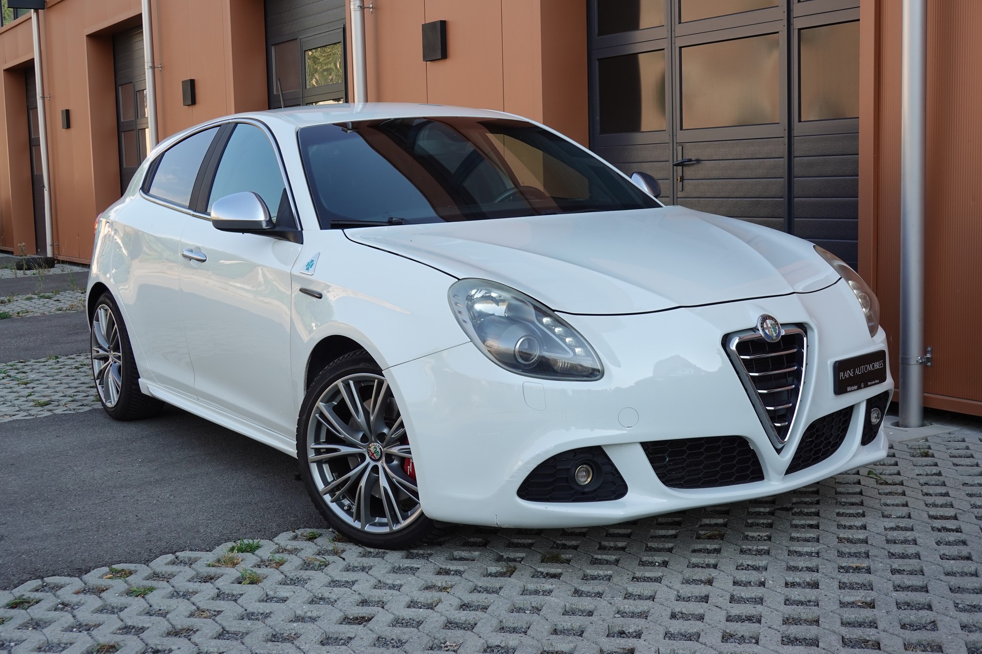 ALFA ROMEO Giulietta 1750 TBi Quadrifoglio Verde-showroom-element-2