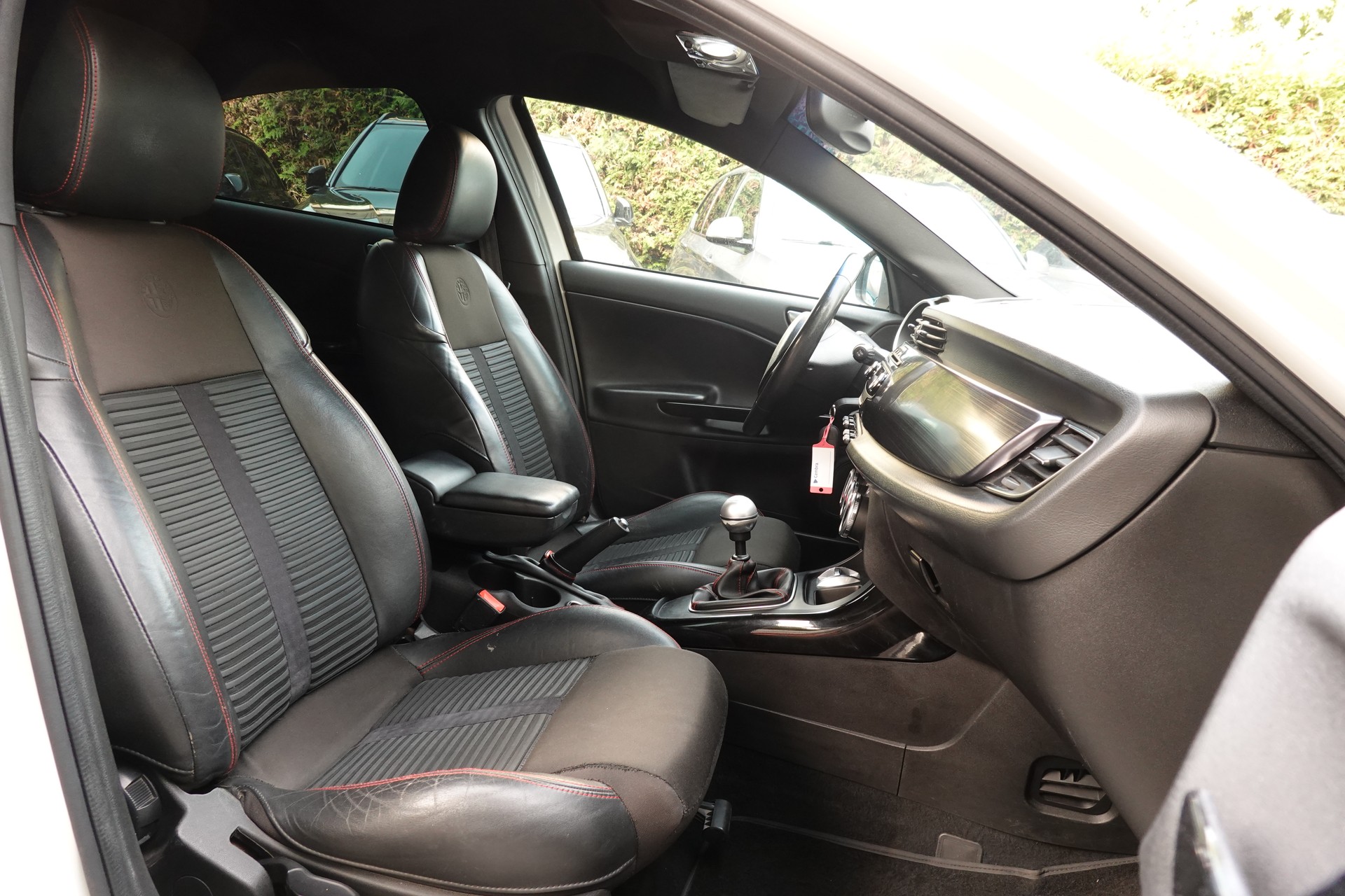 ALFA ROMEO Giulietta 1750 TBi Quadrifoglio Verde-image-18