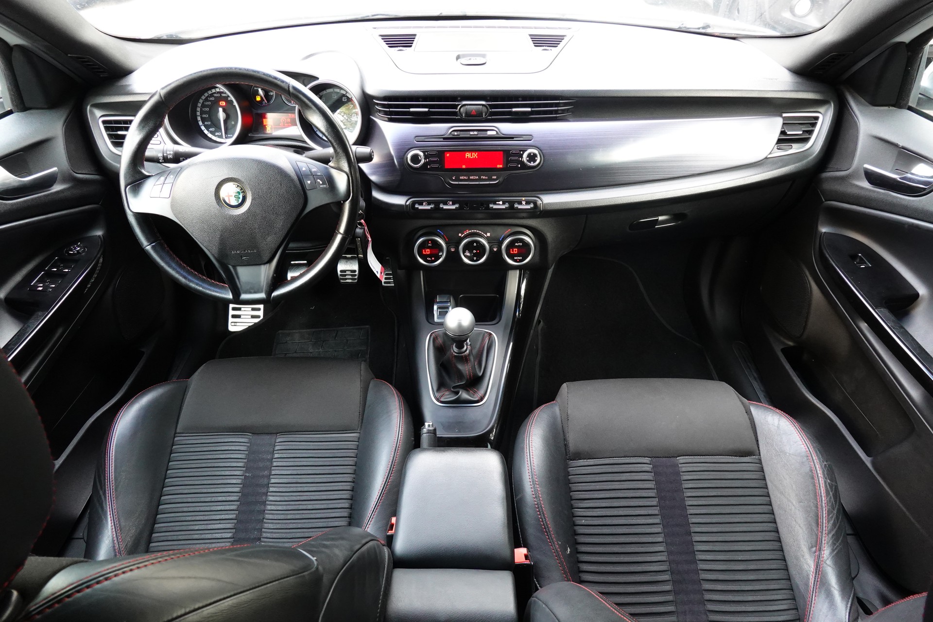 ALFA ROMEO Giulietta 1750 TBi Quadrifoglio Verde-image-9