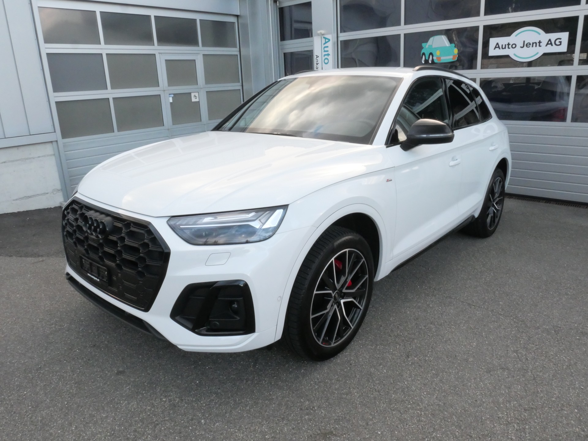AUDI Q5 40 TDI Black Edition S-Line quattro S-tronic *CH-Auto, ABT-Chiptuning, AHK 2'400kg*