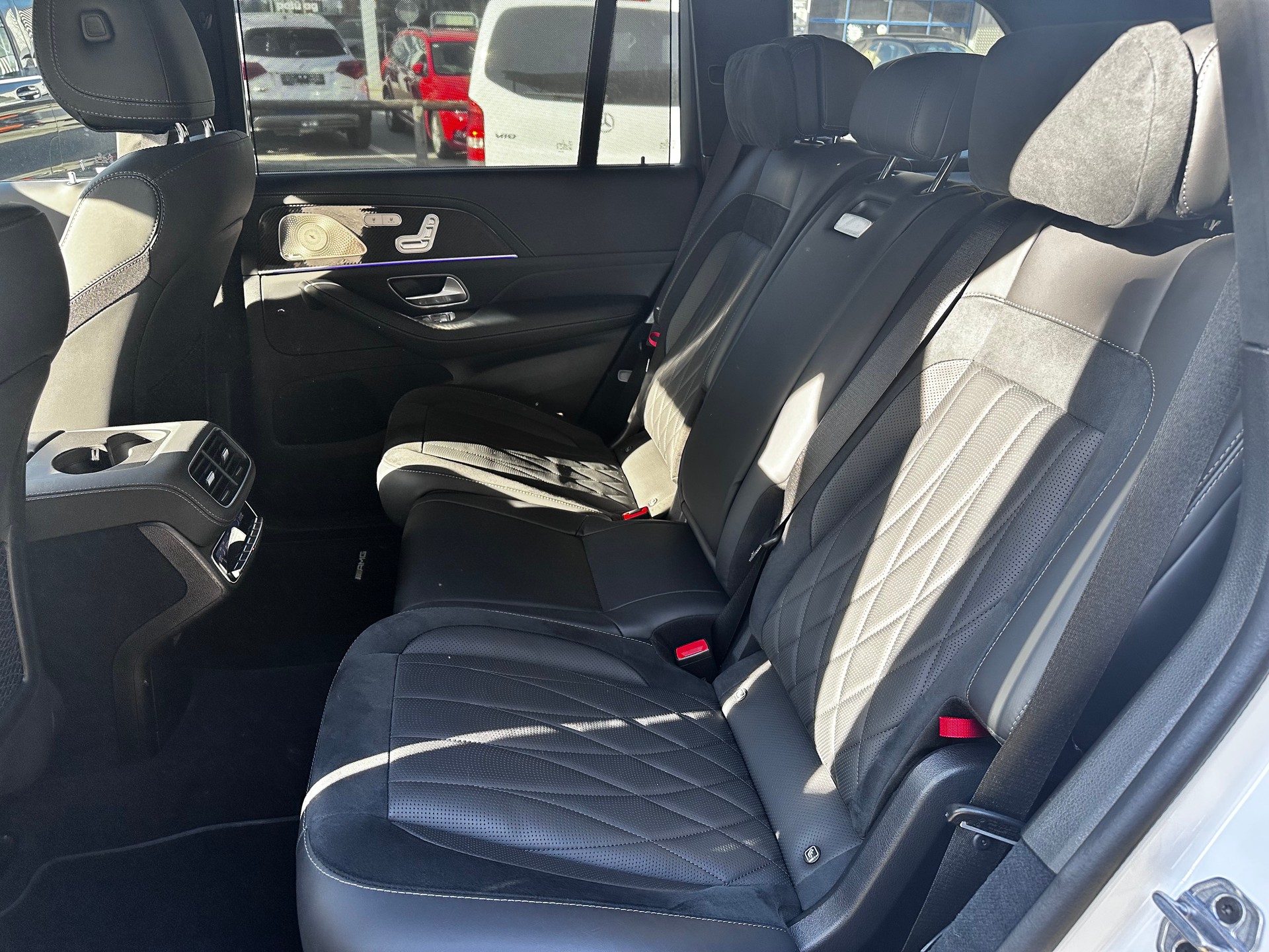MERCEDES-BENZ GLS 63 AMG 4matic+-image-10