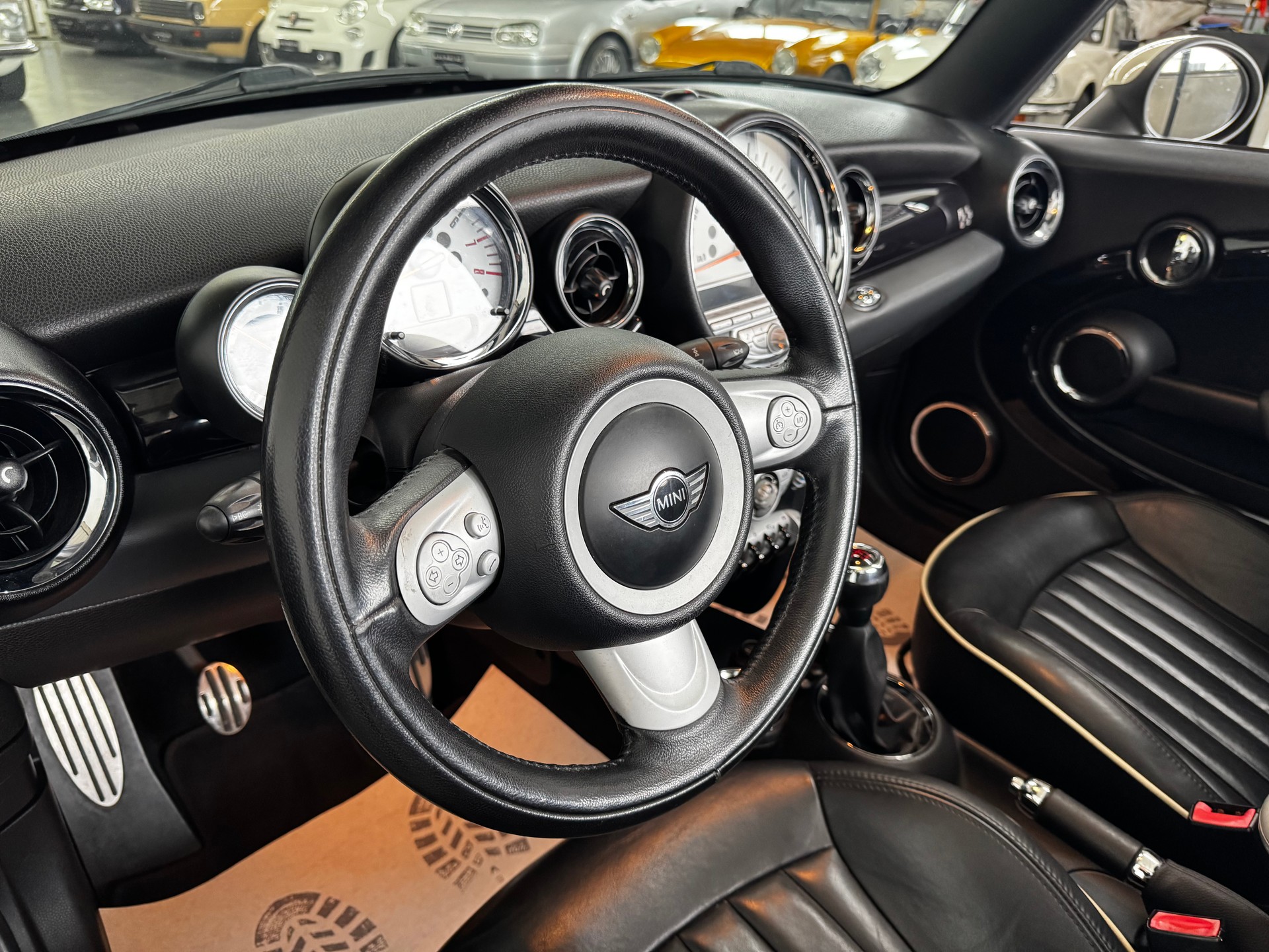MINI Cooper John Cooper Works Cabriolet-image-22