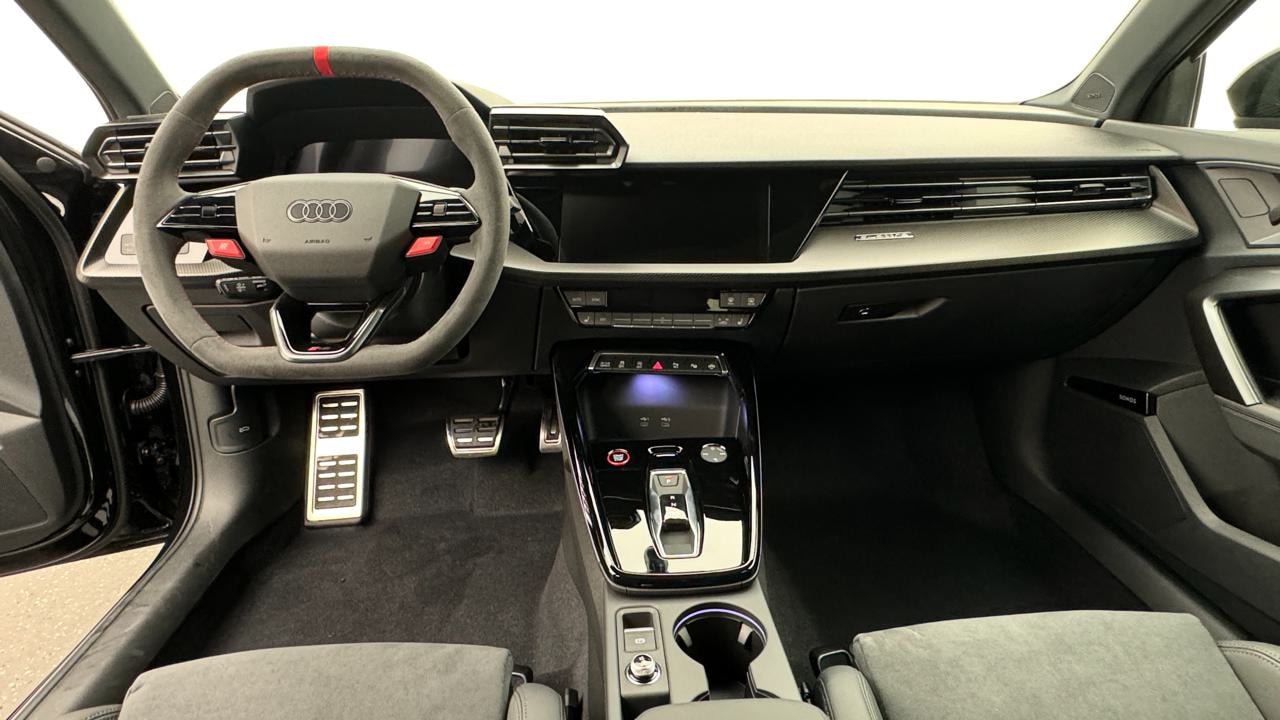 AUDI RS3 Sportback 2.5 TSI quattro S-tronic-image-5