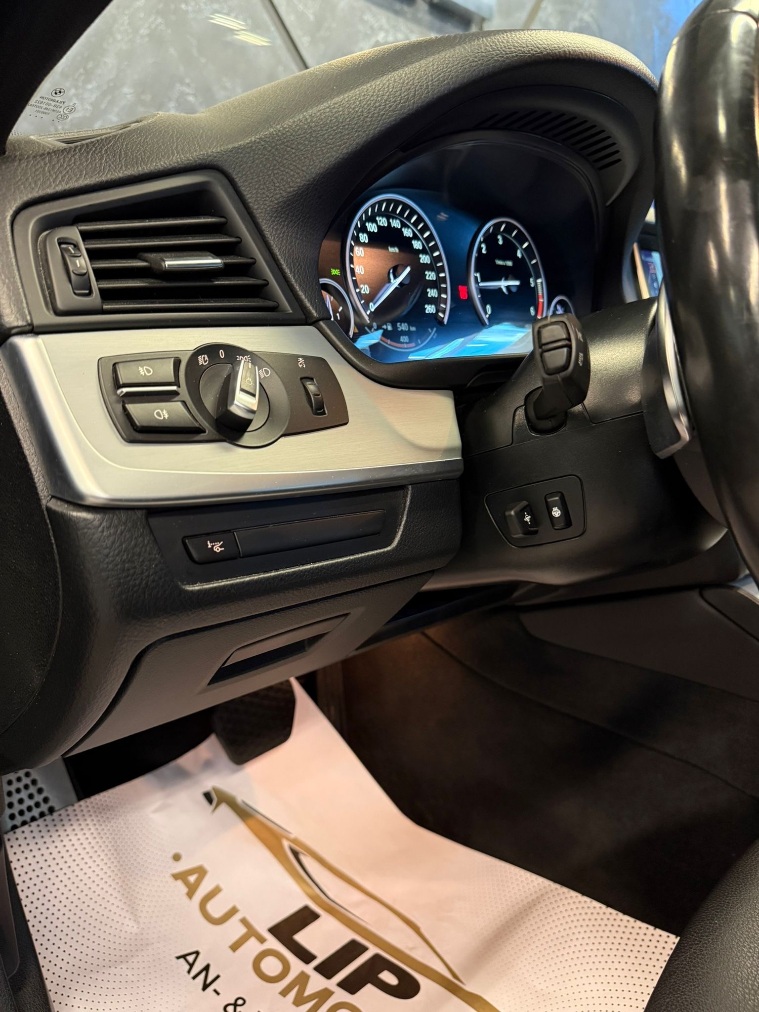 BMW 520d xDrive Steptronic M Packet-image-14