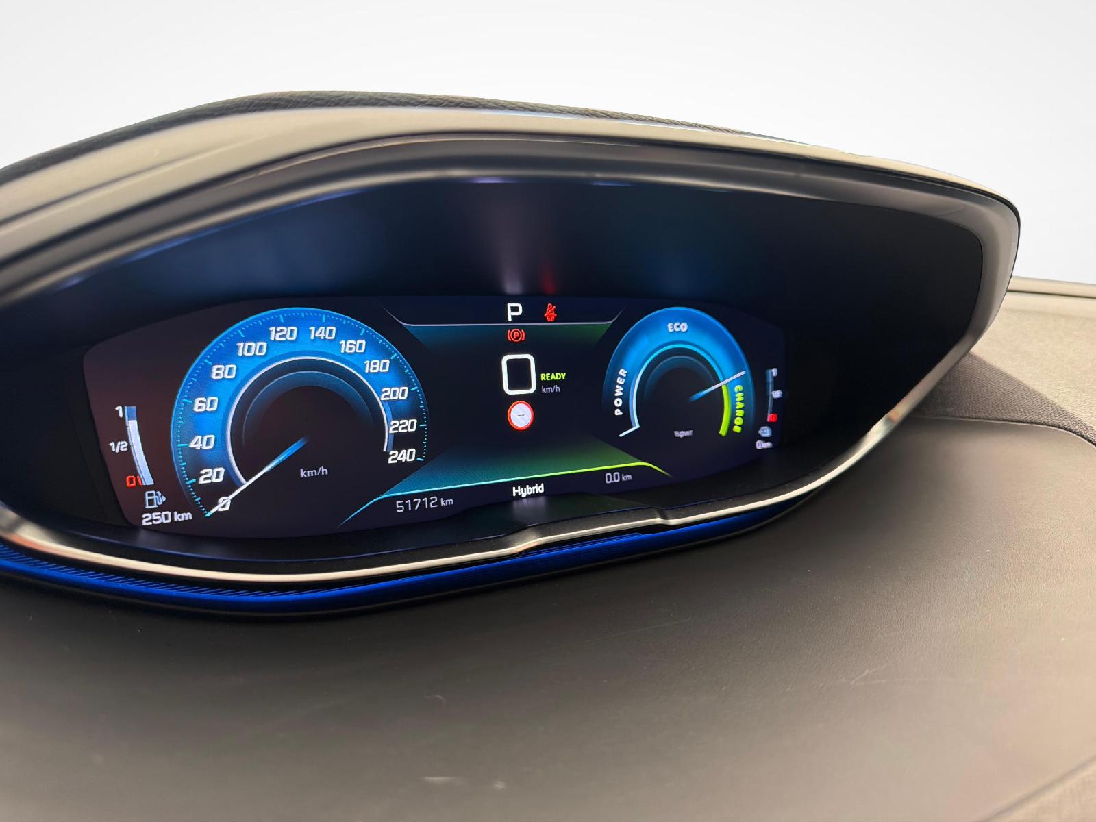 PEUGEOT 3008 1.6 Plug-in Hybrid4 GT-image-14