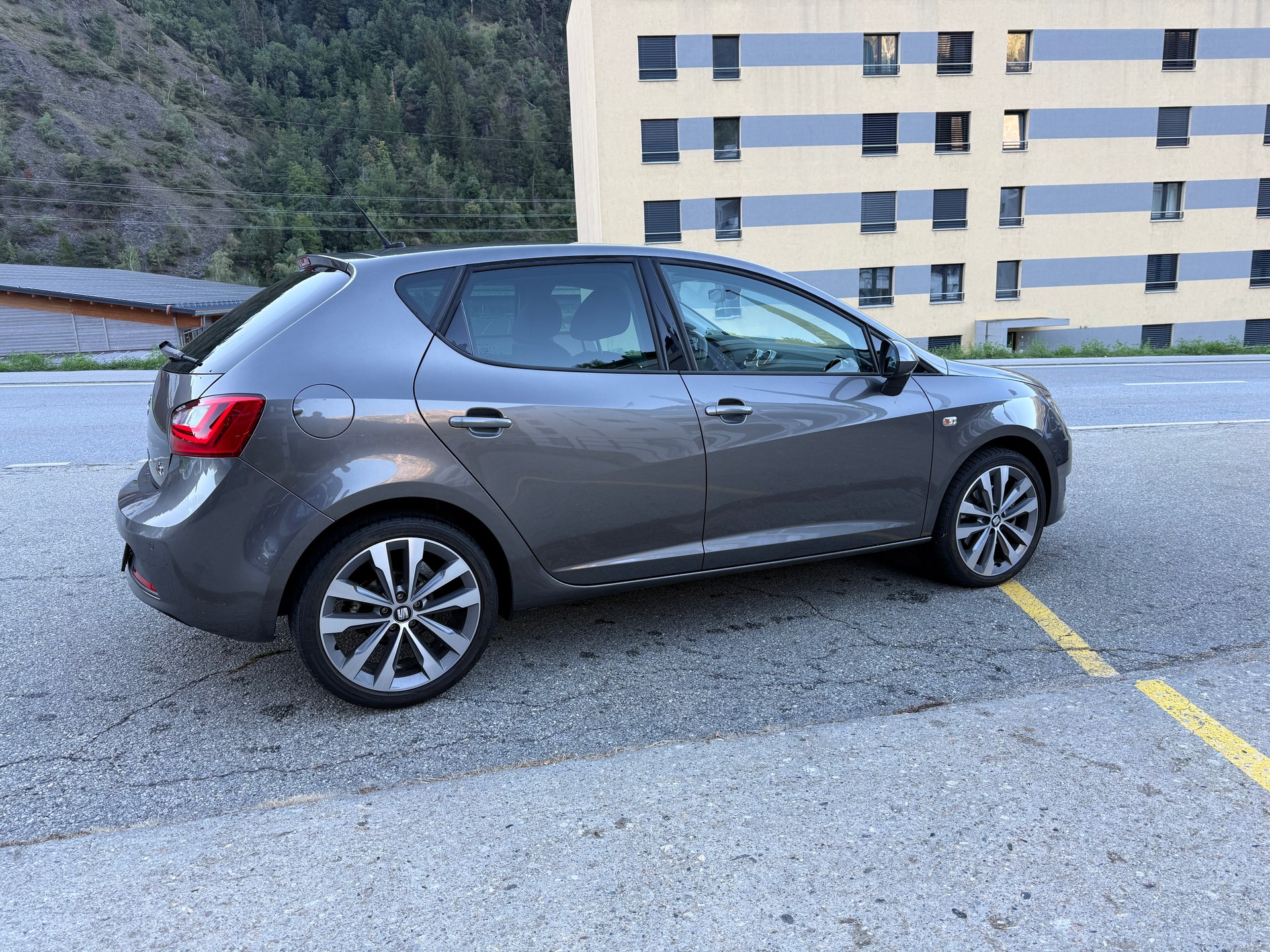 SEAT Ibiza 1.4 EcoTSI Swiss FR-image-7