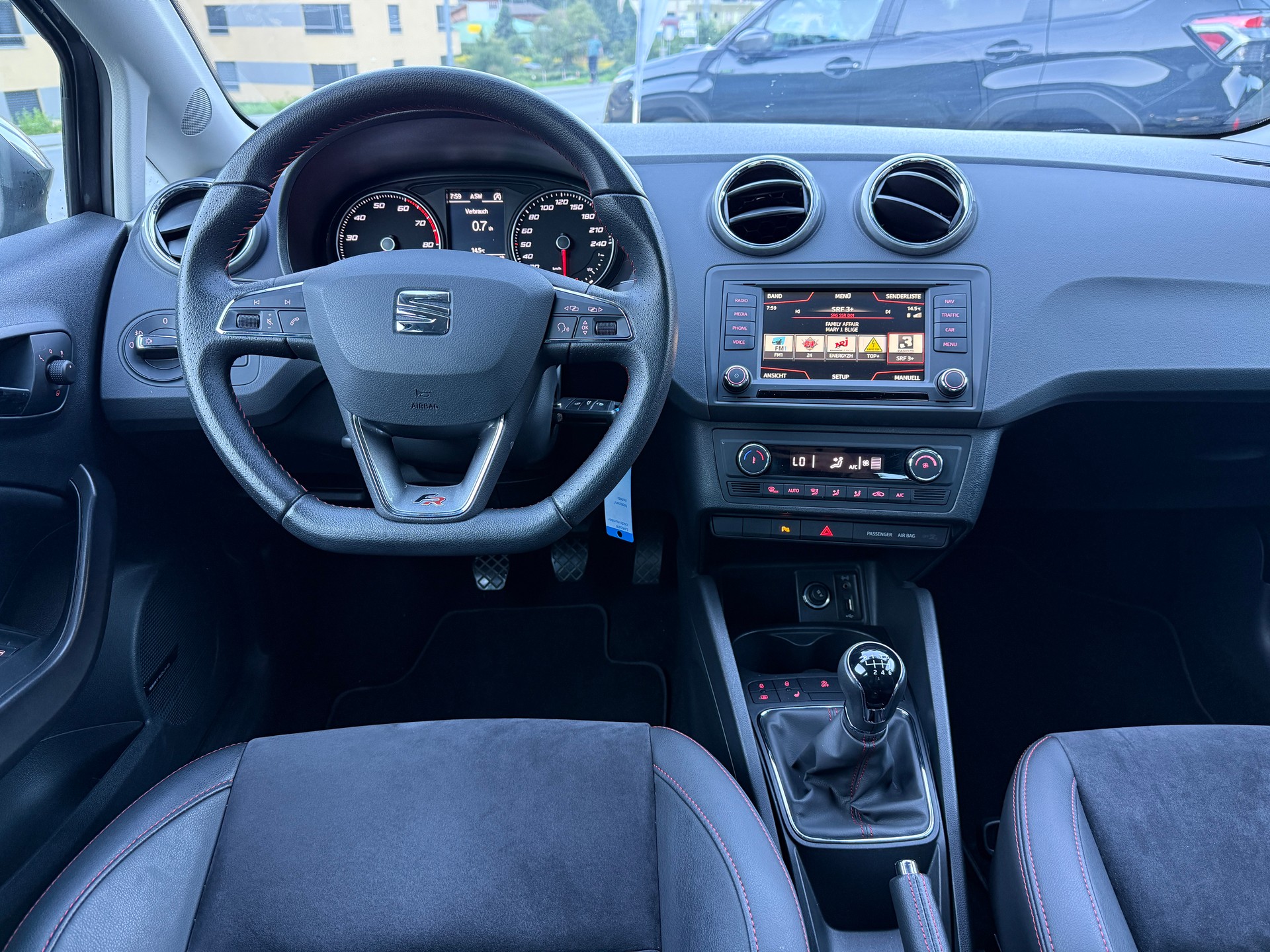 SEAT Ibiza 1.4 EcoTSI Swiss FR-image-12
