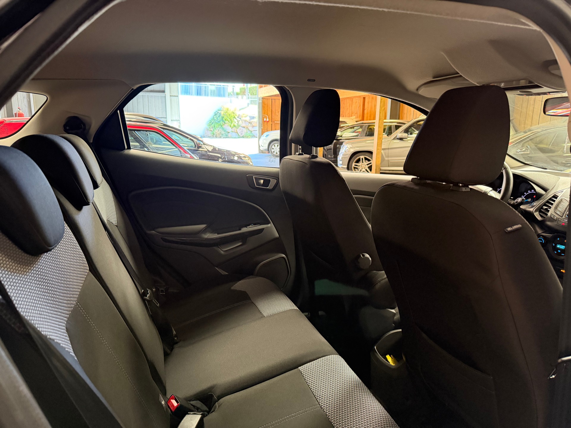 FORD EcoSport 1.0 SCTi Trend-image-10