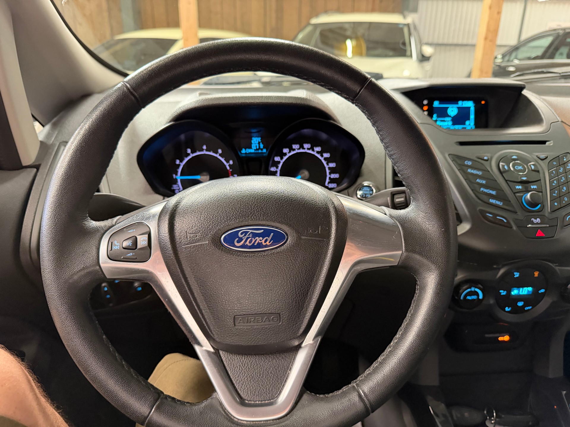 FORD EcoSport 1.0 SCTi Trend-image-12