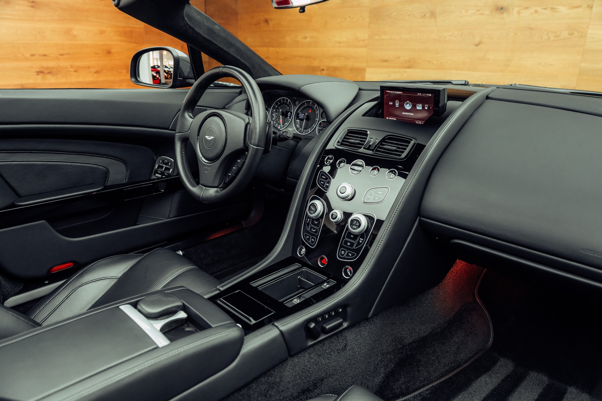 ASTON MARTIN V12 Vantage 5.9 S-image-7
