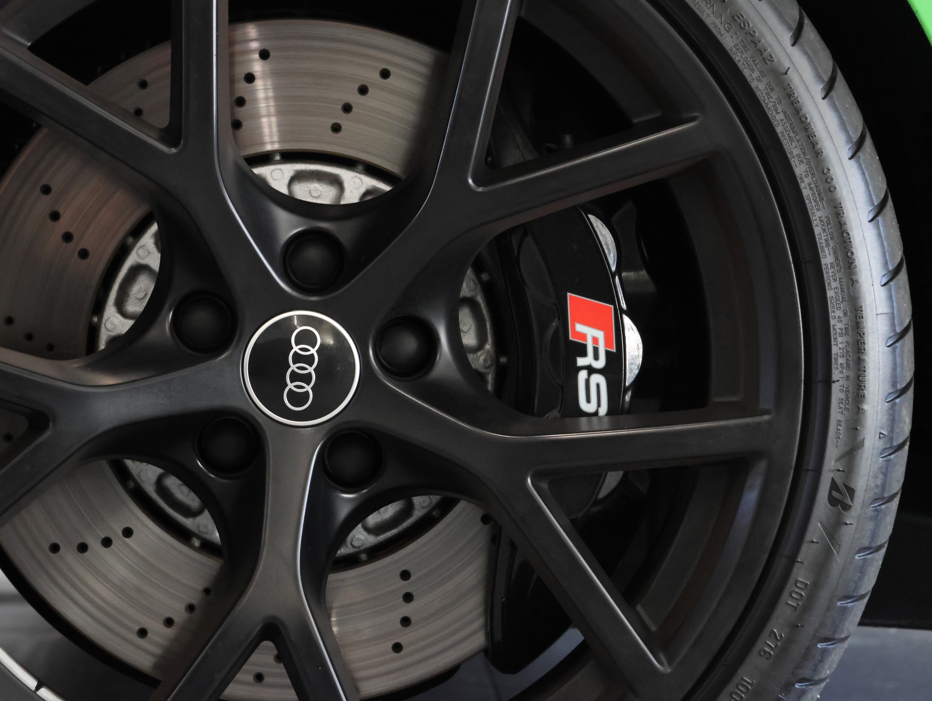AUDI RS3 Sportback 2.5 TSI quattro S-tronic *AKRAPOVIC-ABGASANLAGE* KERAMIKVERSIEGLUNG *-image-11