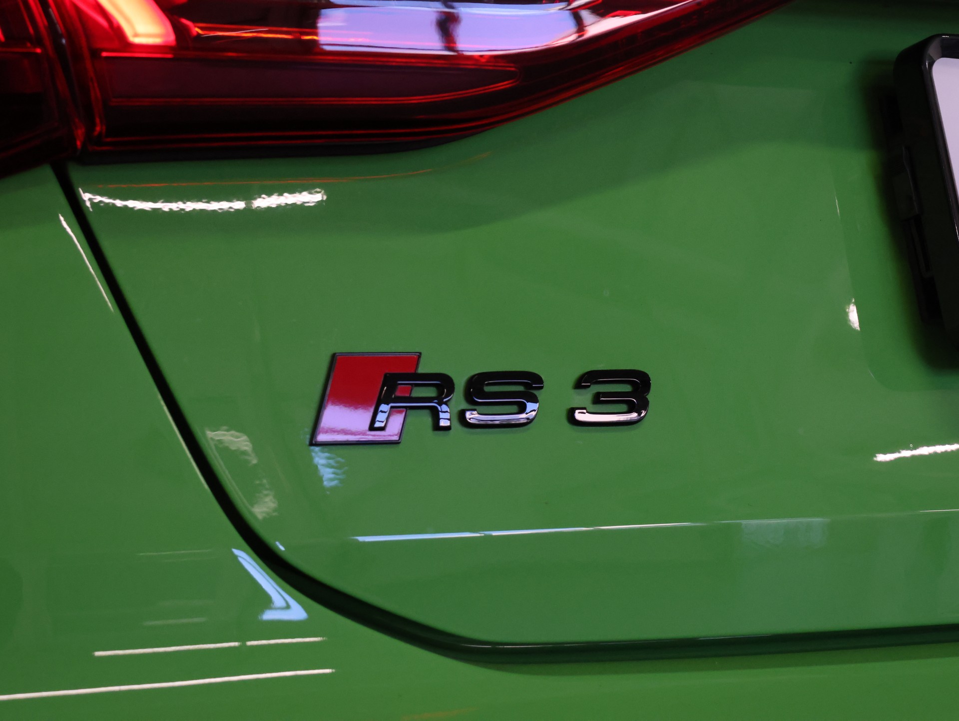 AUDI RS3 Sportback 2.5 TSI quattro S-tronic *AKRAPOVIC-ABGASANLAGE* KERAMIKVERSIEGLUNG *-image-36