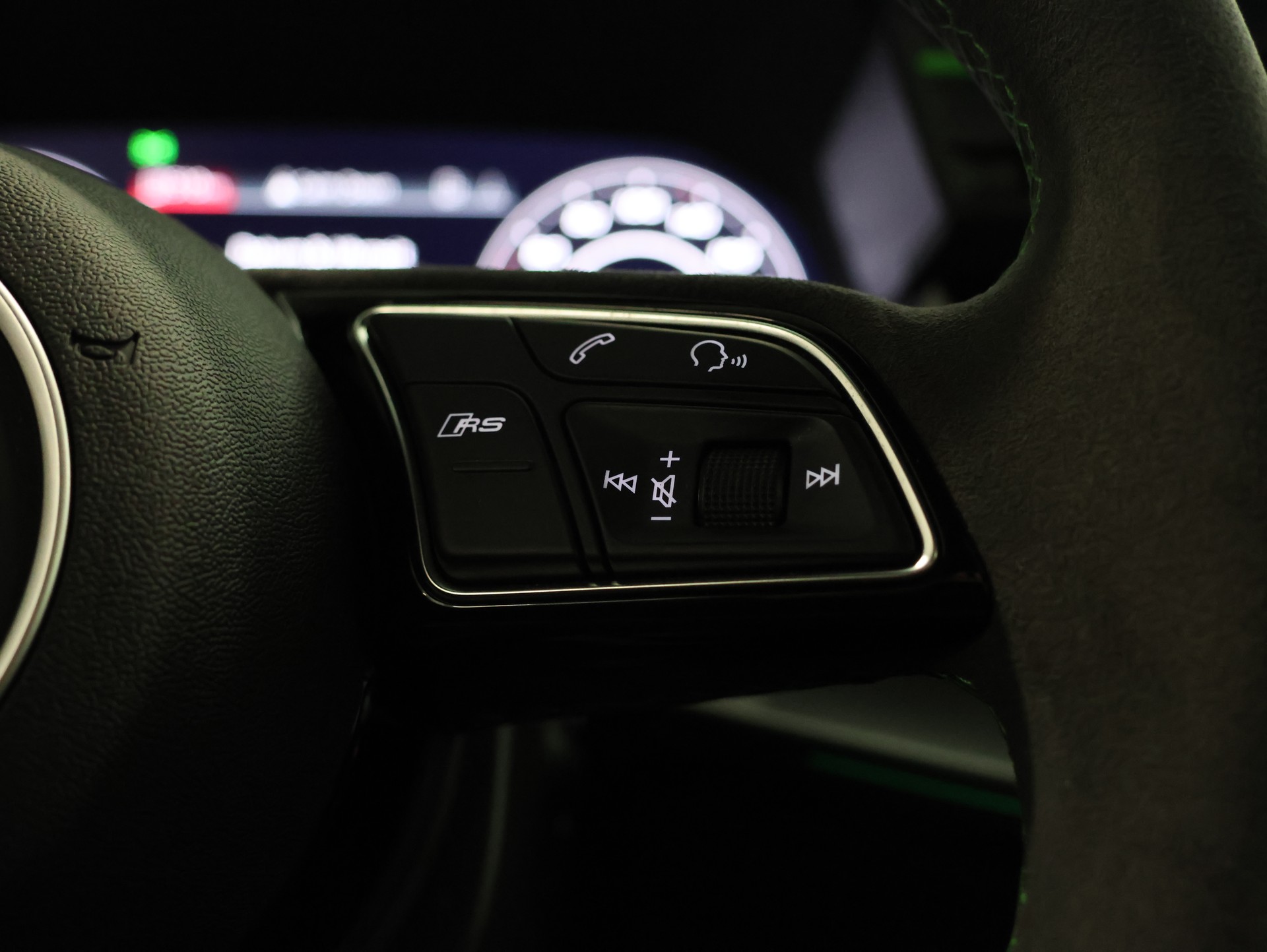 AUDI RS3 Sportback 2.5 TSI quattro S-tronic *AKRAPOVIC-ABGASANLAGE* KERAMIKVERSIEGLUNG *-image-20