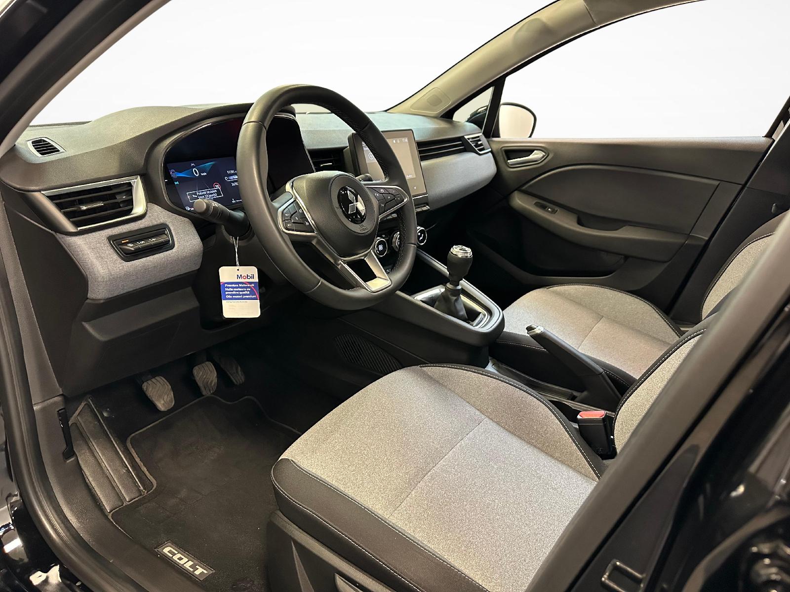 MITSUBISHI Colt 1.0 Invite-showroom-element-3