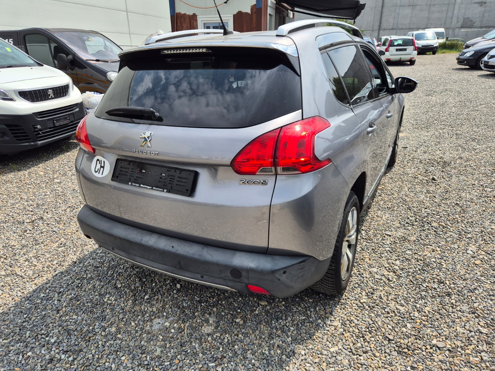 PEUGEOT 2008 1.6 VTI Allure-image-5