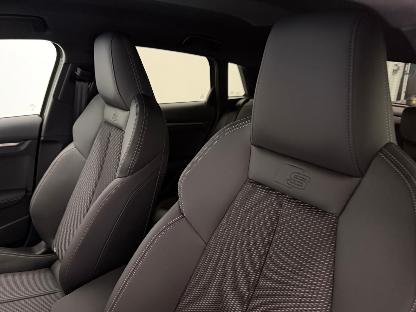 AUDI A3 Sportback 35 TFSI S Line S-Tronic-image-13