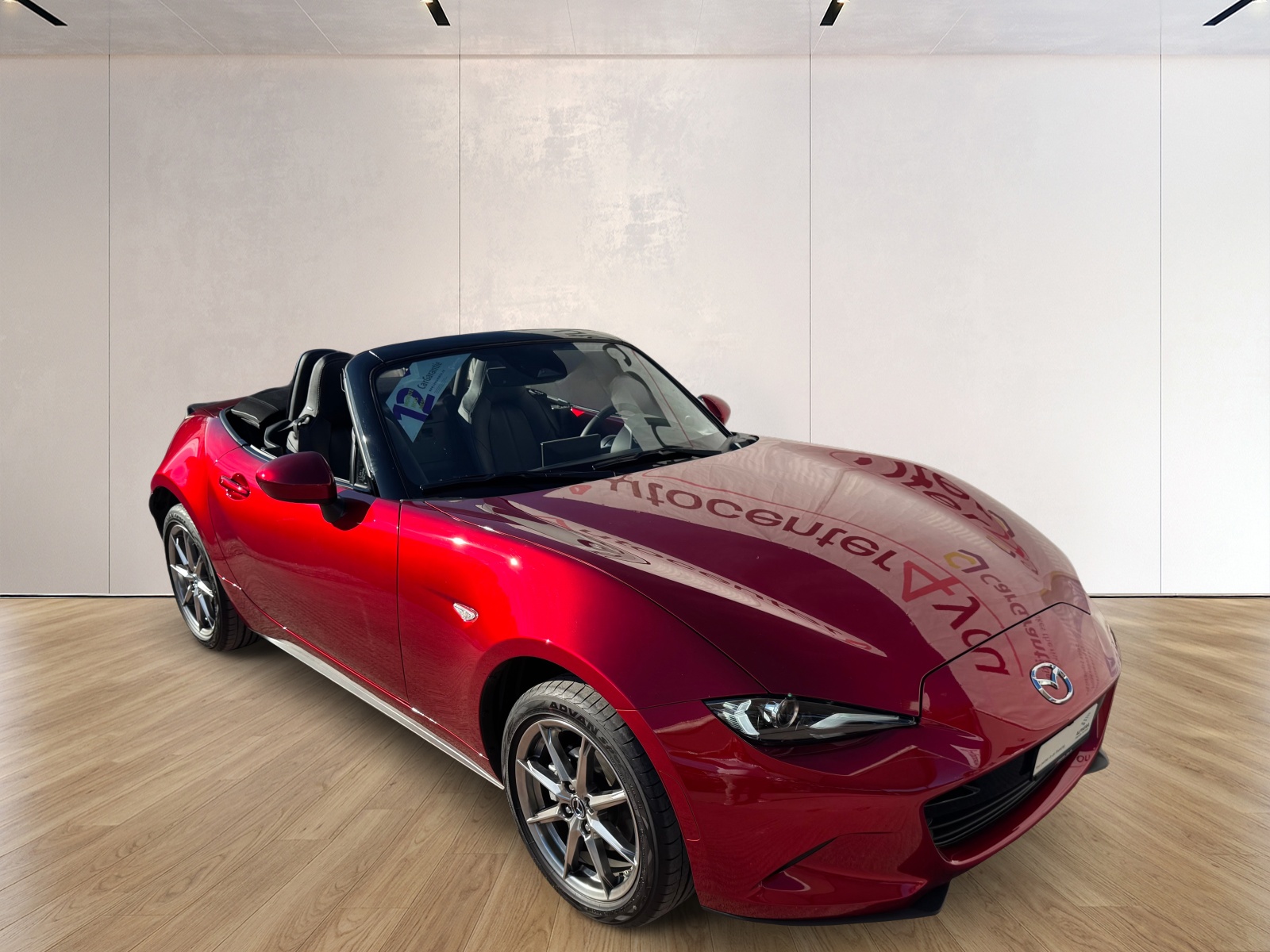 MAZDA MX-5 Skyactiv-G 132 Exclusive-line-showroom-element-2