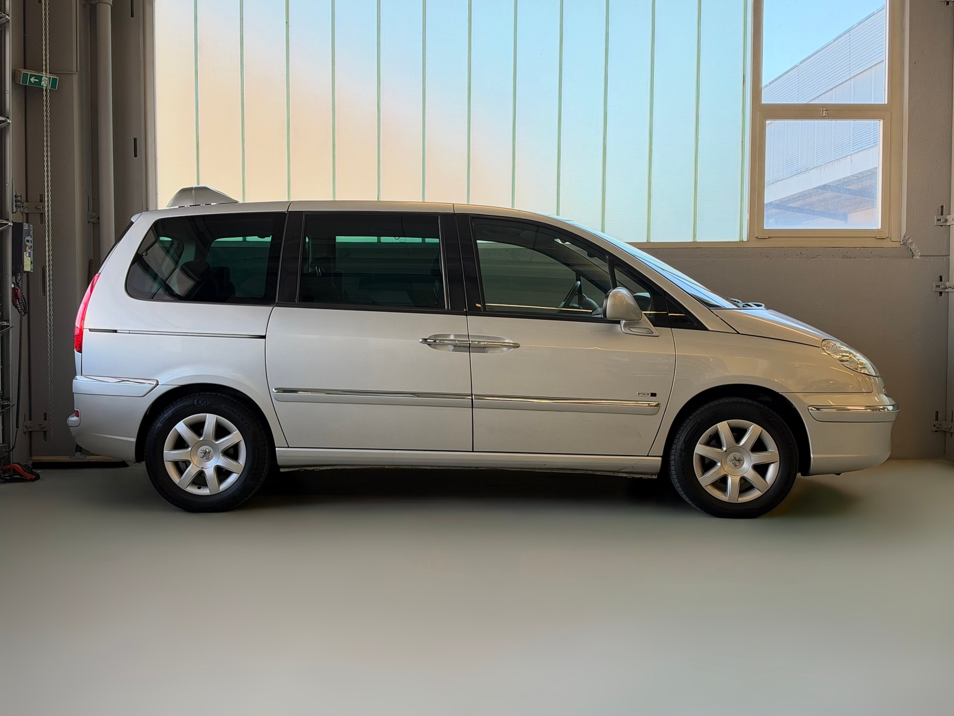 PEUGEOT 807 2.0 16V HDi Style - Behindertengerecht / Turny Evo-image-3