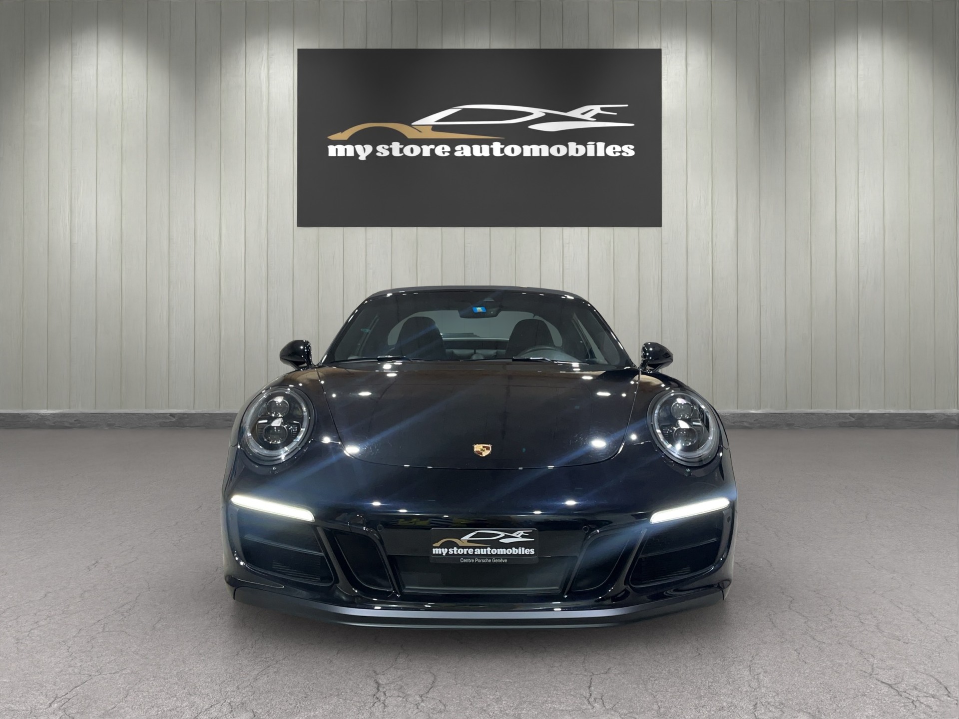 PORSCHE 911 Targa 4 GTS PDK-showroom-element-2