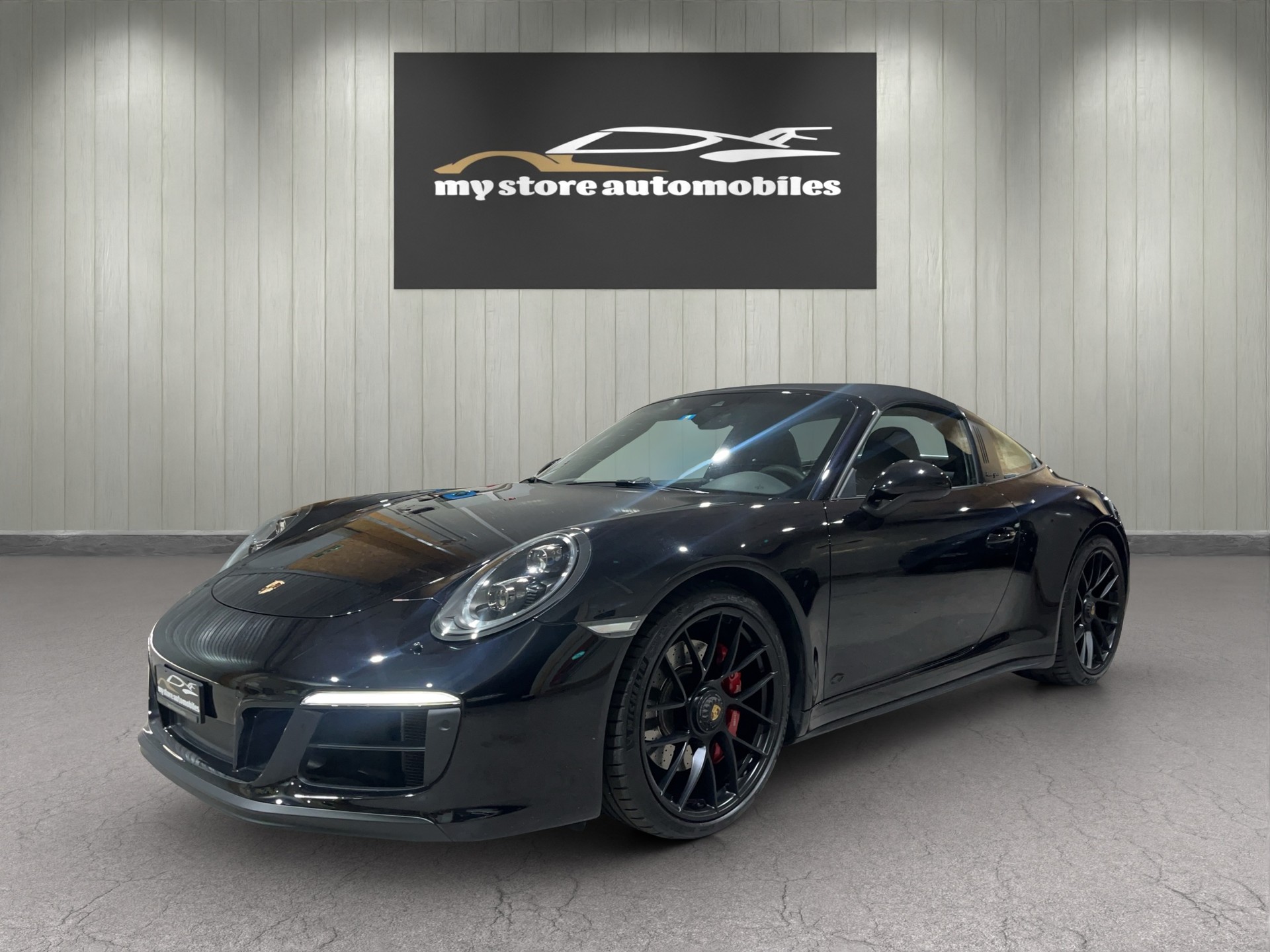 PORSCHE 911 Targa 4 GTS PDK-showroom-element-1