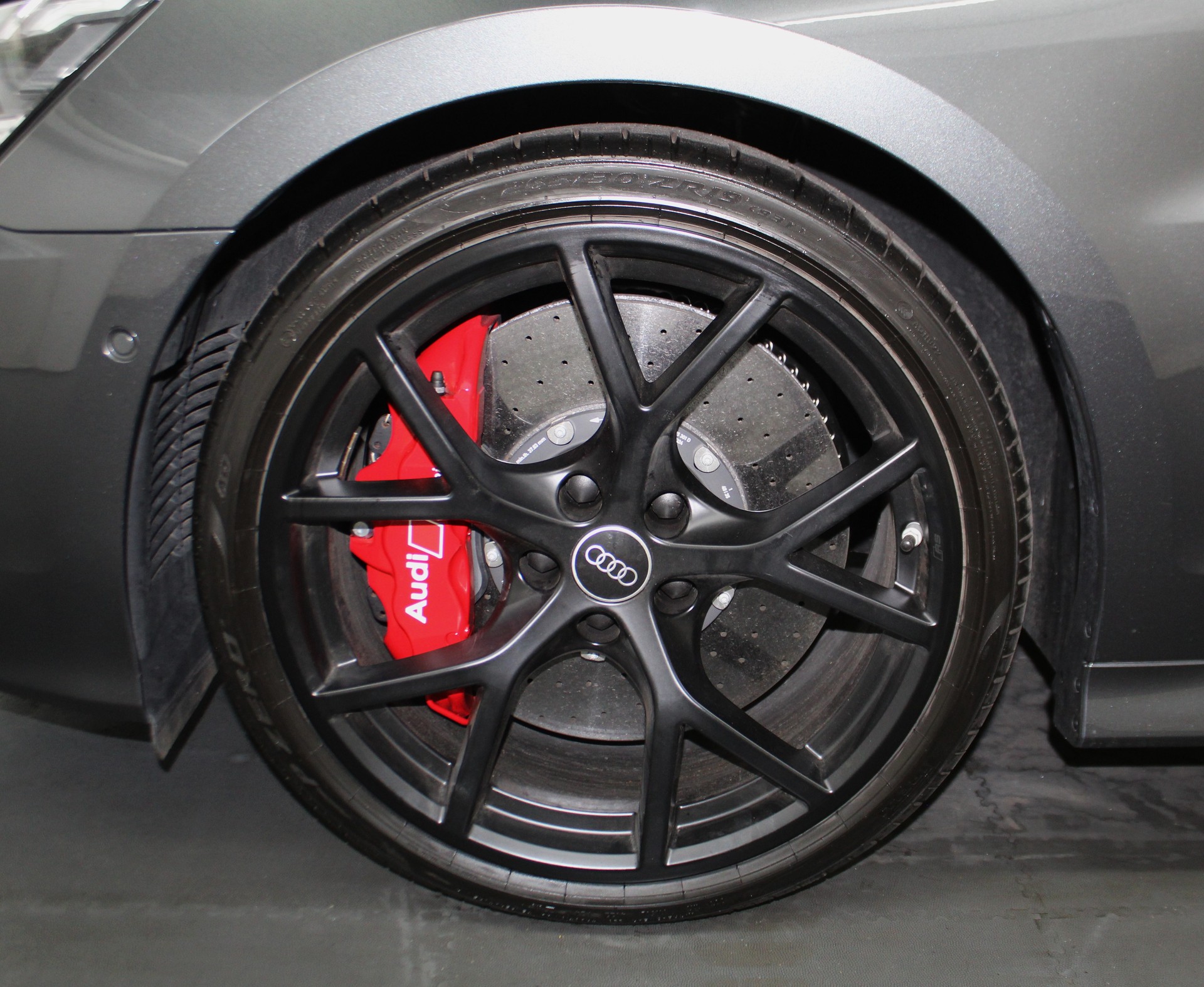 AUDI RS3 Sportback 2.5 TSI quattro S-tronic RS-Designpaket rot / Keramikbremsanlage / CH-Fahrzeug-image-30