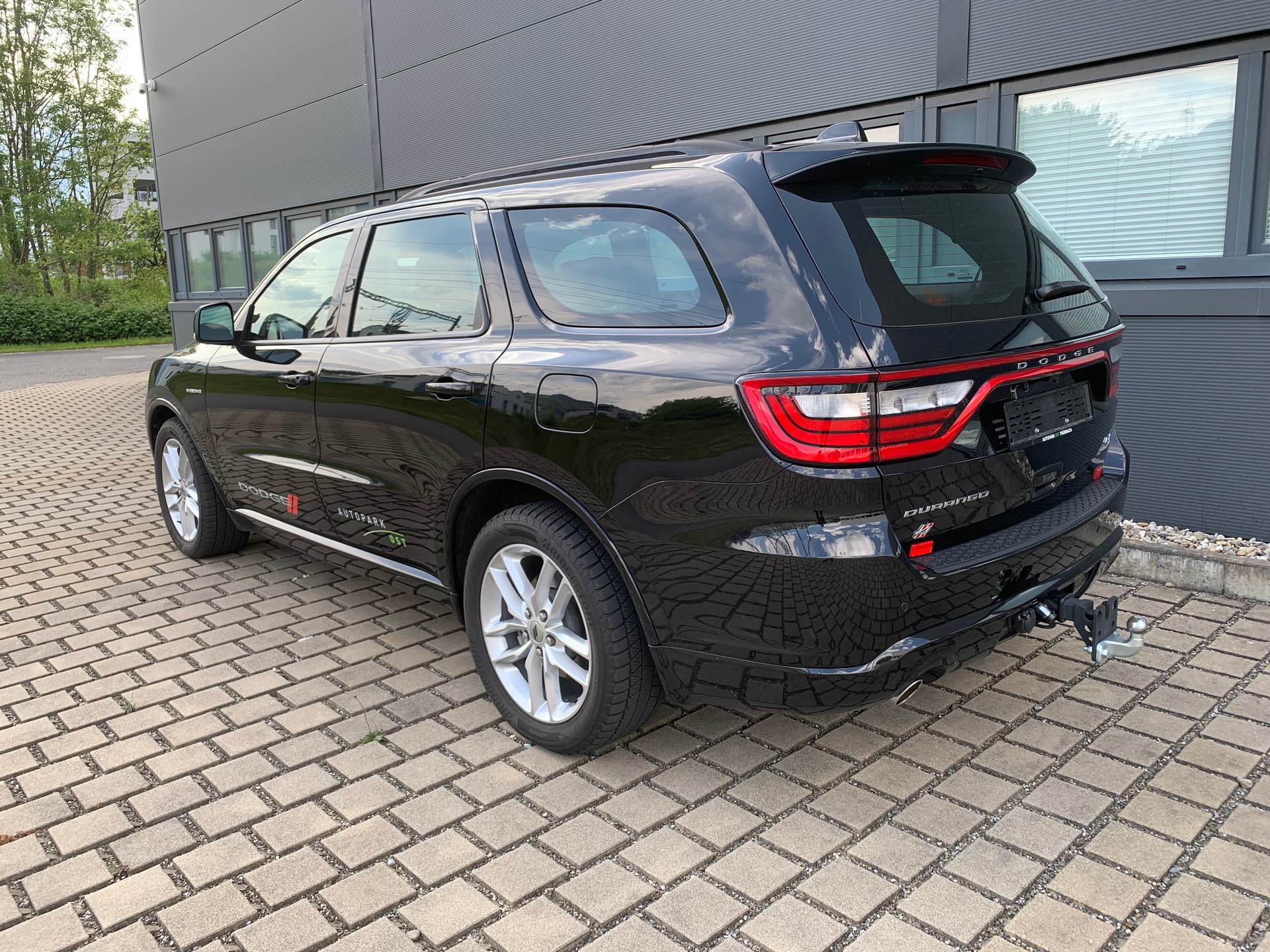 DODGE Durango R/T 5.7 V8 / 7 - Plätzer-image-4