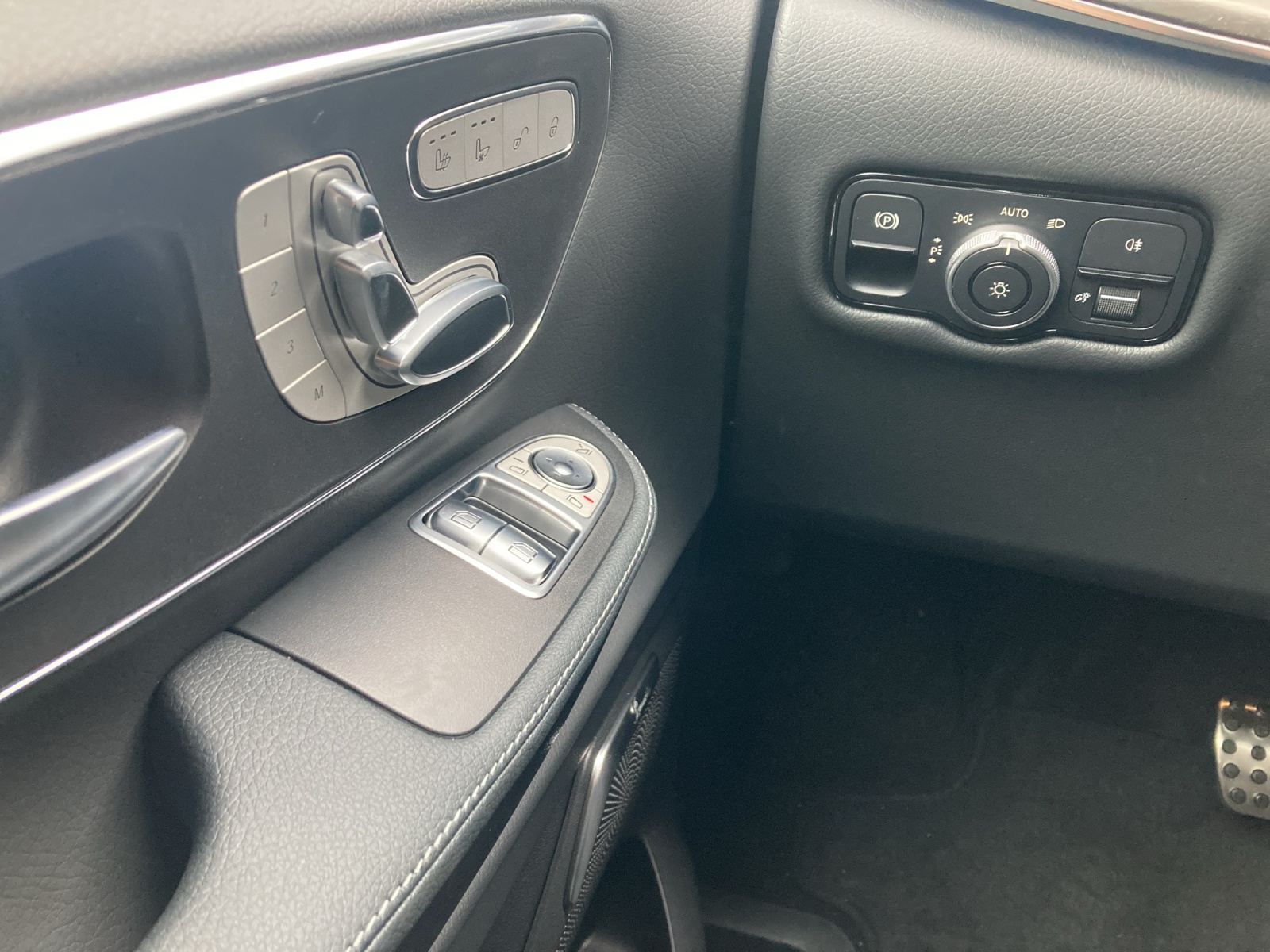 MERCEDES-BENZ V 300 d lang Avantgarde 4Matic 9G-Tronic-image-15