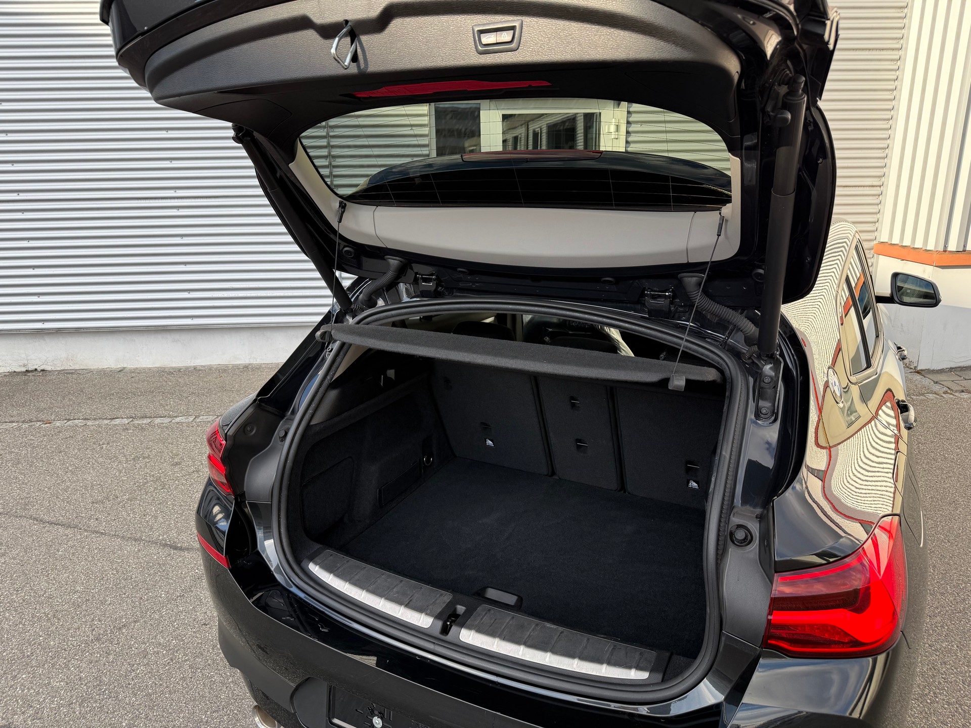 BMW X2 sDrive 18i-image-5