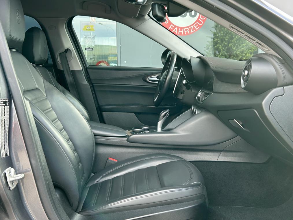 ALFA ROMEO Giulia 2.2 JTDM Super Automatic-image-10