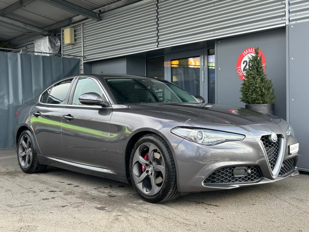 ALFA ROMEO Giulia 2.2 JTDM Super Automatic-showroom-element-1