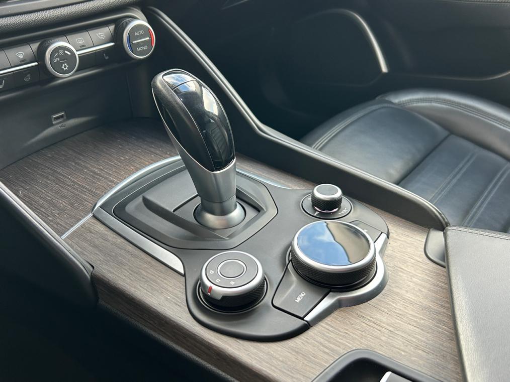 ALFA ROMEO Giulia 2.2 JTDM Super Automatic-image-6