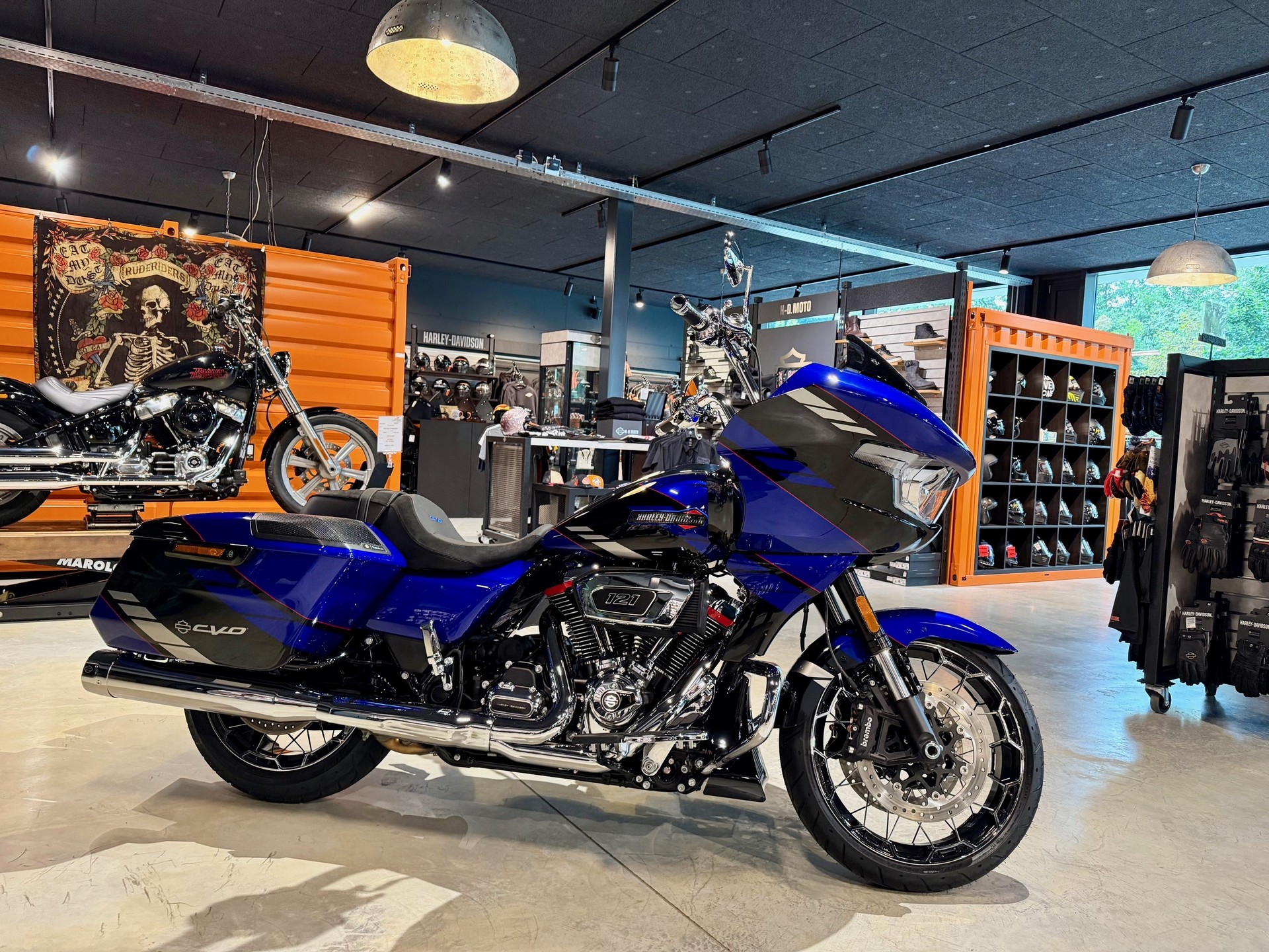 HARLEY-DAVIDSON FLTRXSE Road Glide 121 CVO